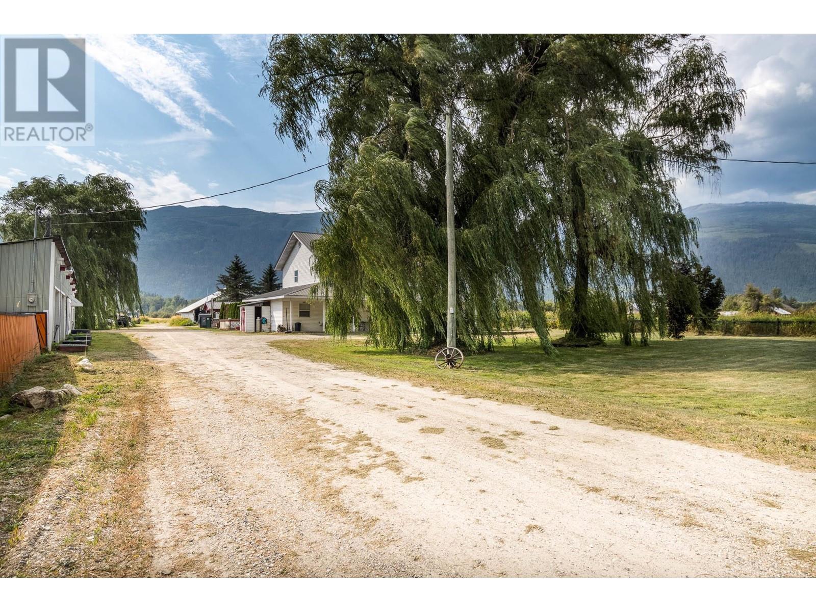 3695 Malakwa Loop Road, Malakwa, British Columbia  V0E 2J0 - Photo 31 - 10321831