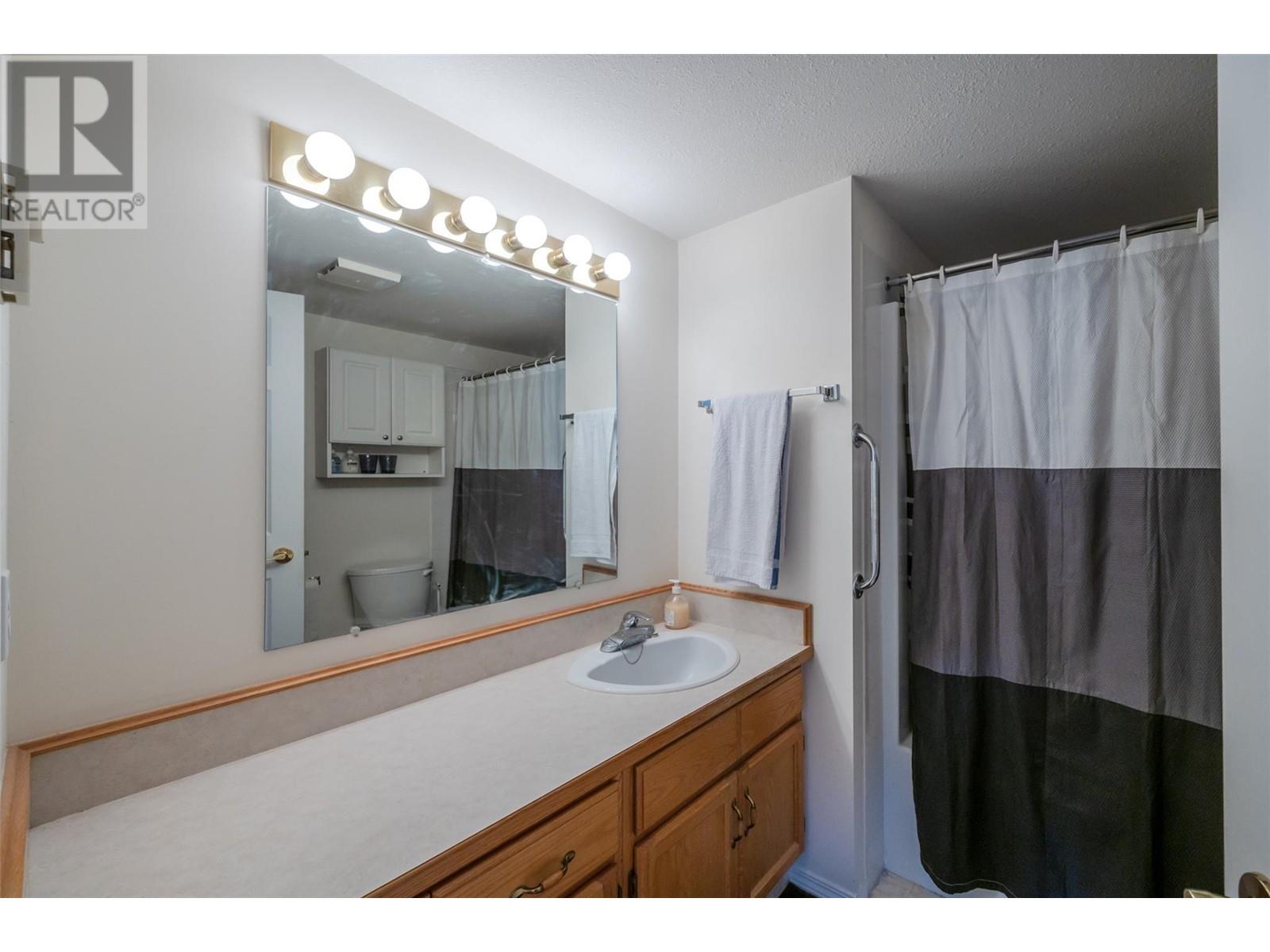 1750 Atkinson Street Unit# 404, Penticton, British Columbia  V2A 7M6 - Photo 22 - 10322112