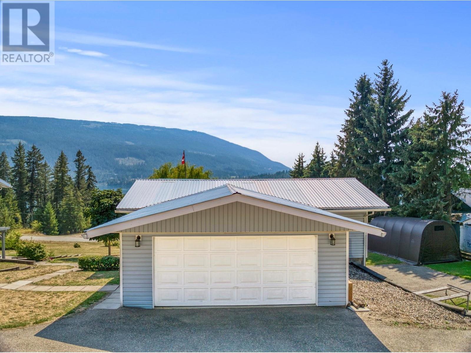 3730 Parri Road, Sorrento, British Columbia  V0E 2W1 - Photo 41 - 10322058