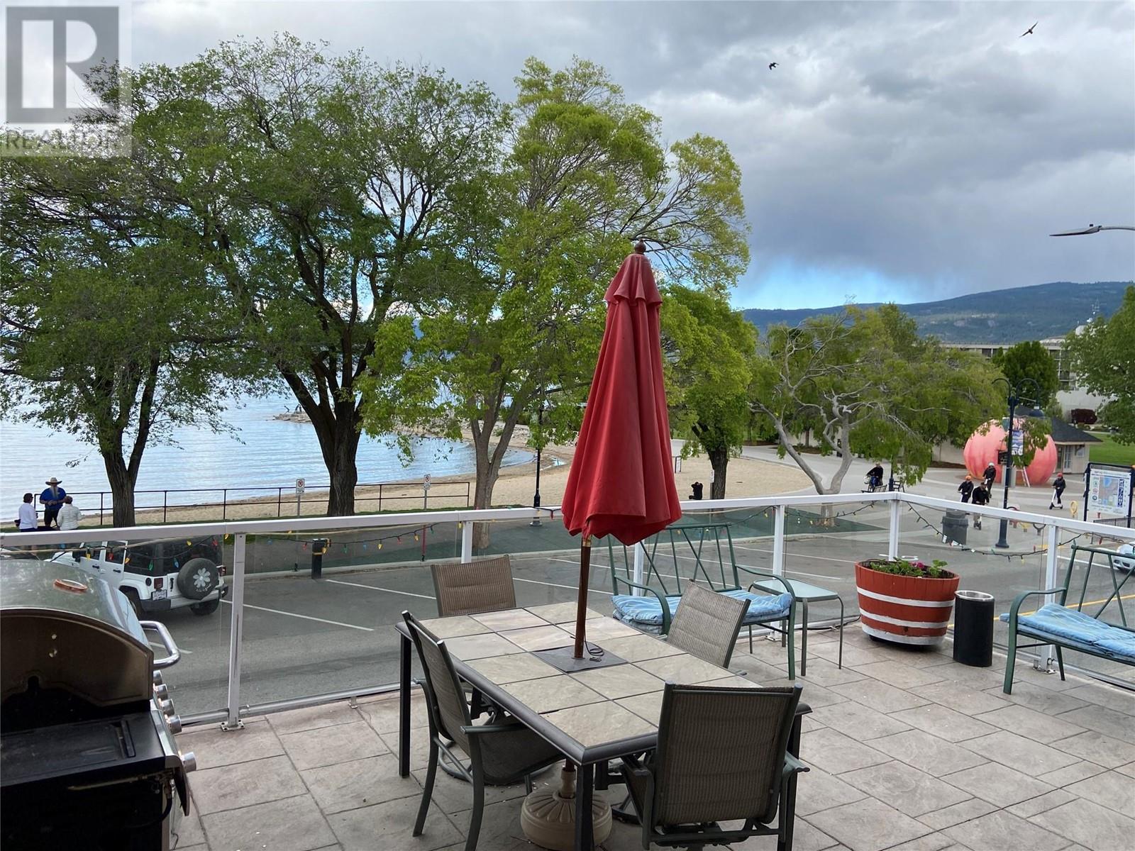 274 Lakeshore Drive W, Penticton, British Columbia  V2A 1B8 - Photo 6 - 10322250