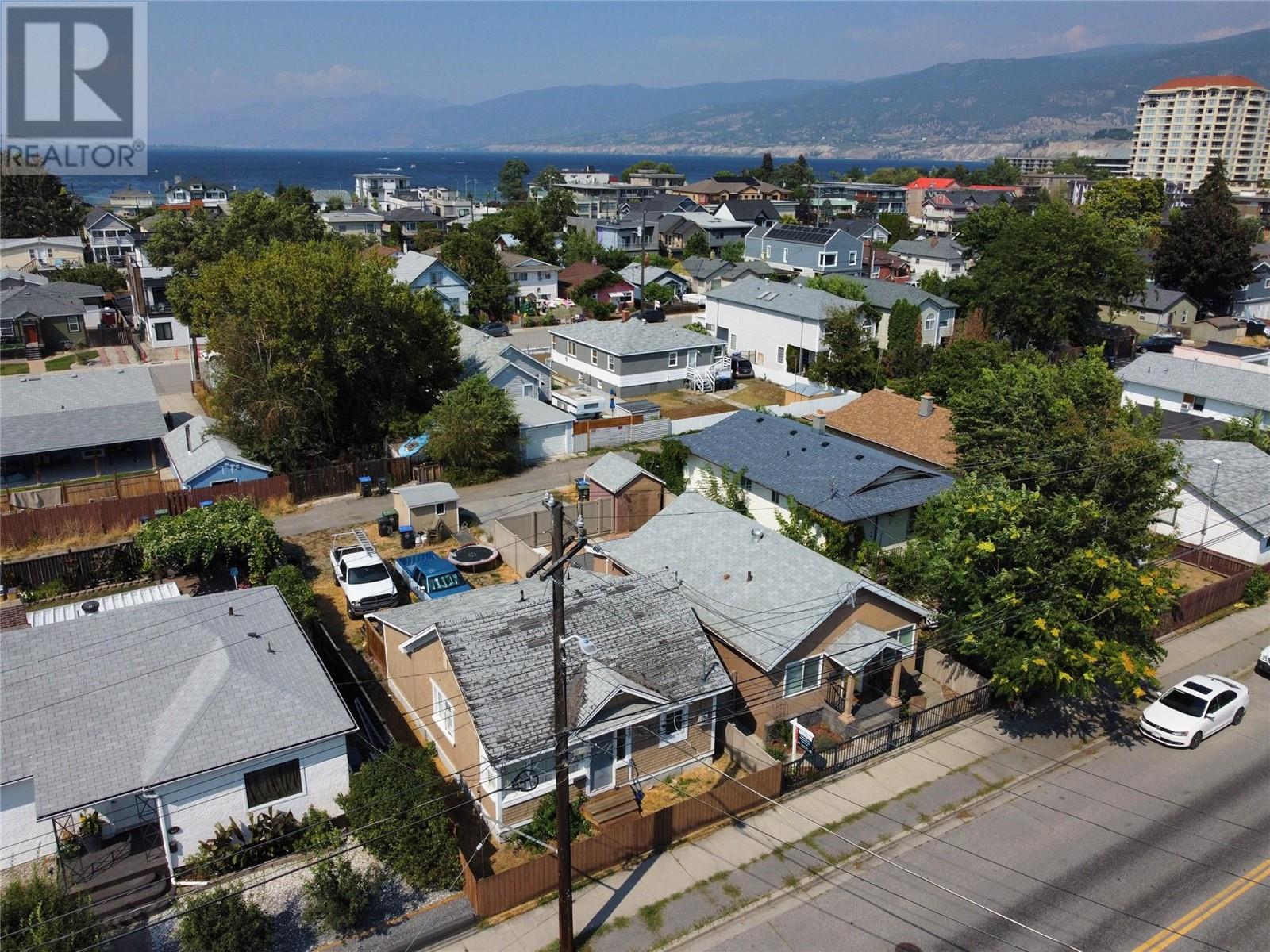 499 Westminster Avenue W, Penticton, British Columbia  V2A 1K4 - Photo 2 - 10322260