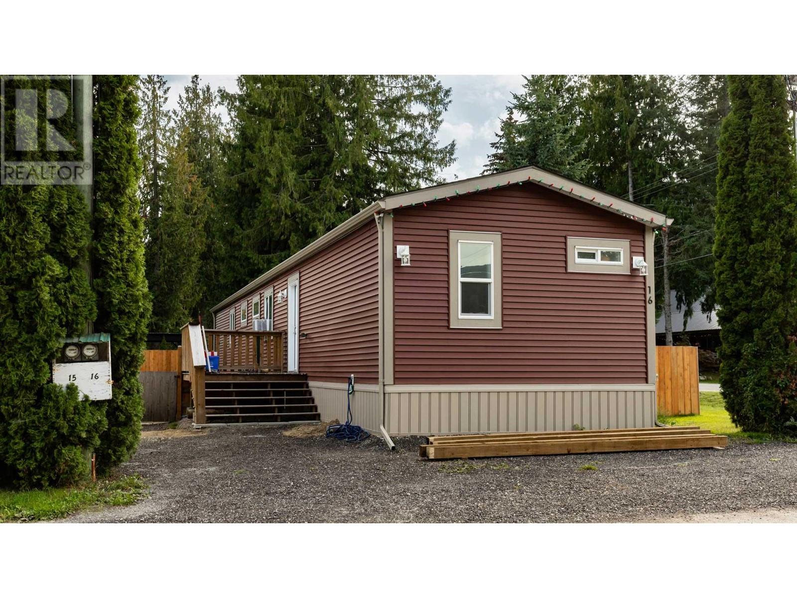 978 Lundell Road, Revelstoke, British Columbia  V0E 2S0 - Photo 10 - 10322327