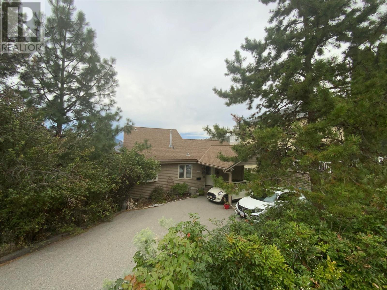 186 Dewdney Crescent, Penticton, British Columbia  V2A 7Z6 - Photo 1 - 10322344