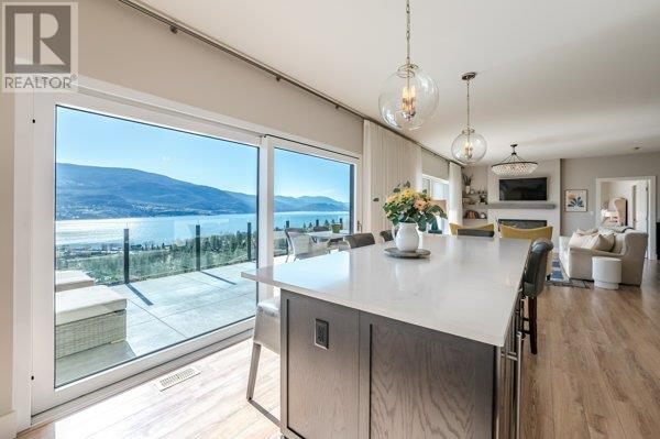 132 Skaha Hills Drive, Penticton, British Columbia  V2A 0B1 - Photo 10 - 10322387