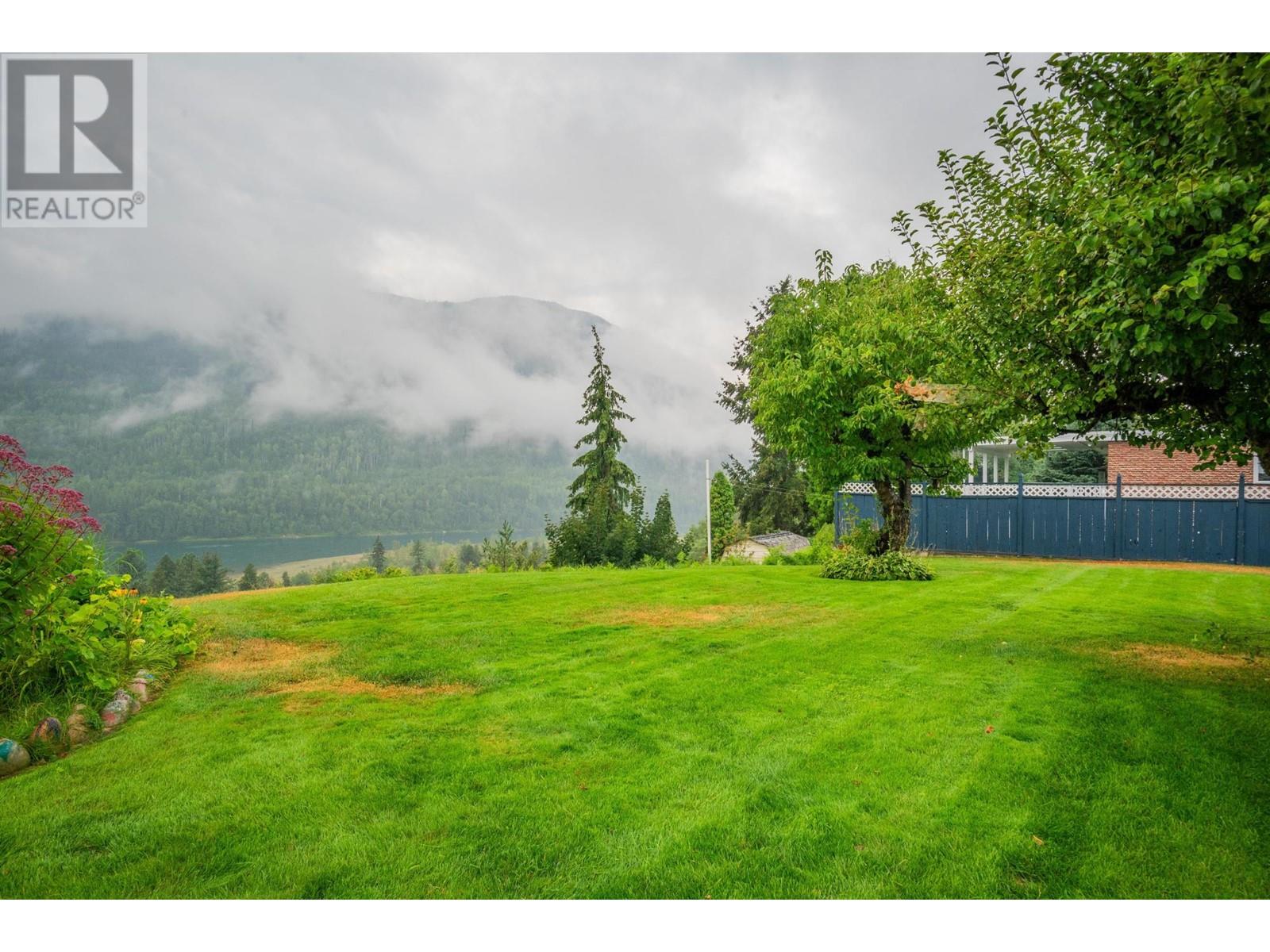 534 14th Avenue, Genelle, British Columbia  V0G 1G0 - Photo 50 - 2479168