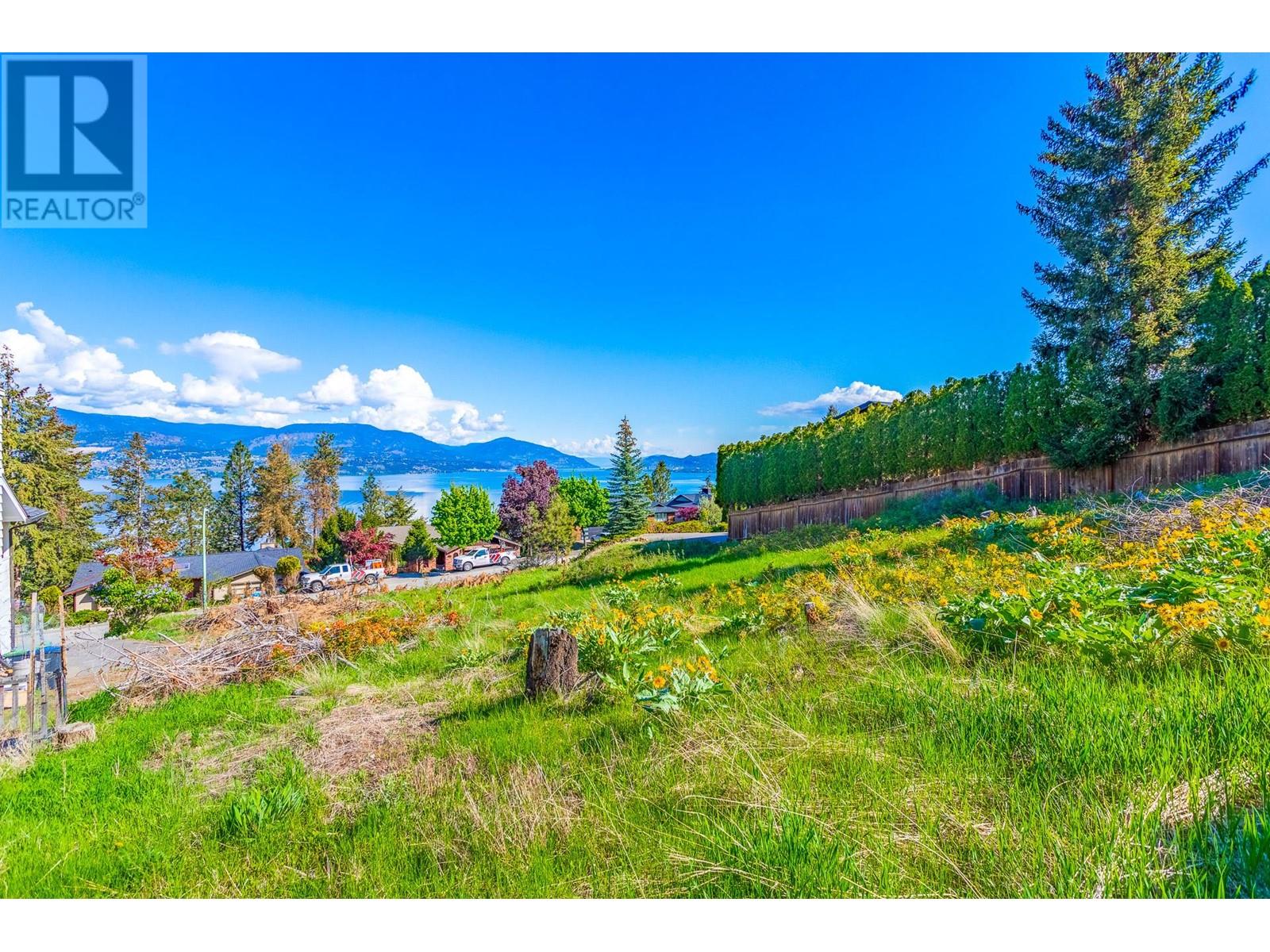 375 Okaview Road, Kelowna, British Columbia  V1W 4K3 - Photo 2 - 10322416