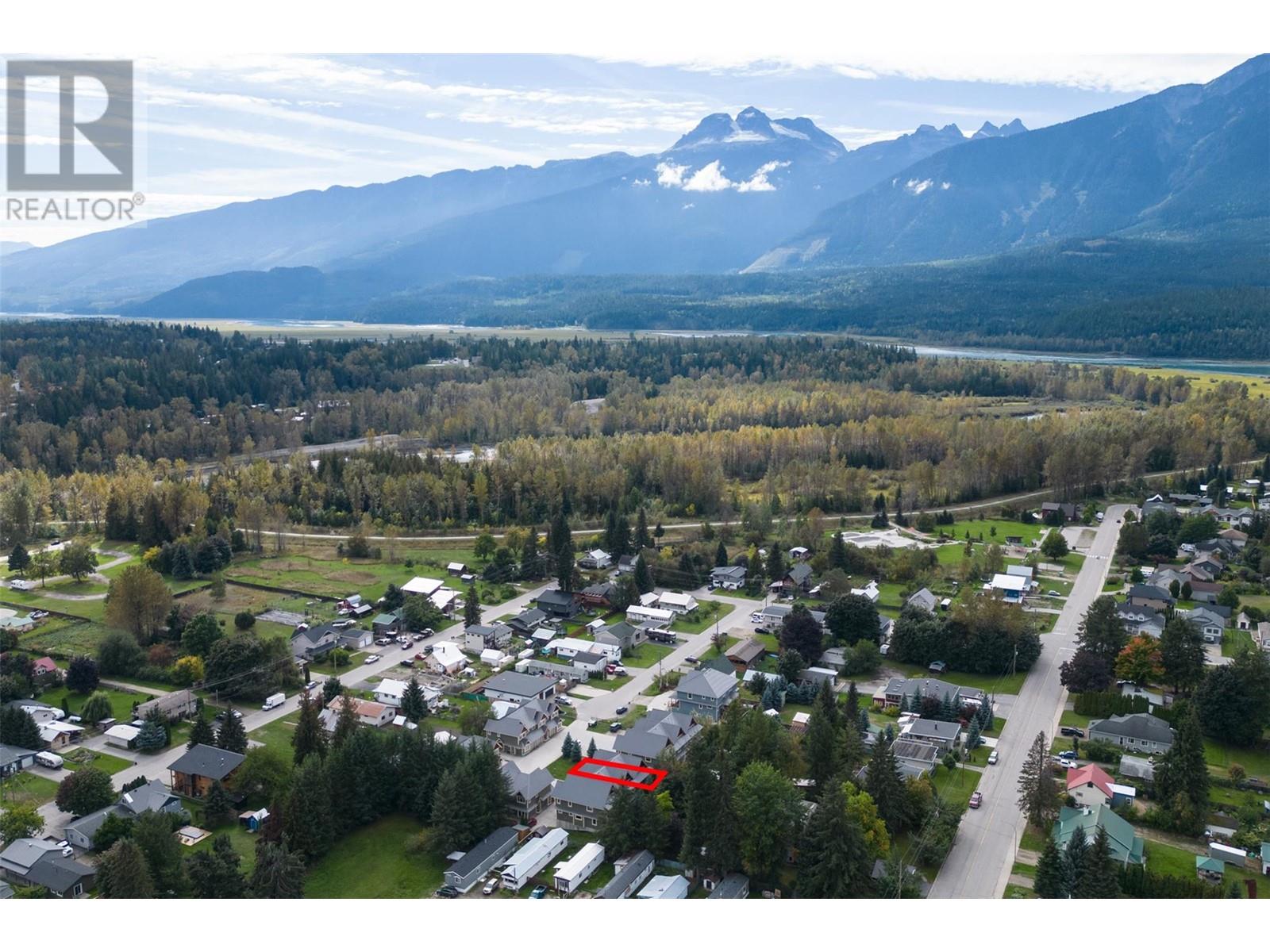 700 Center Street Unit# 10, Revelstoke, British Columbia  V0E 2S0 - Photo 9 - 10321925