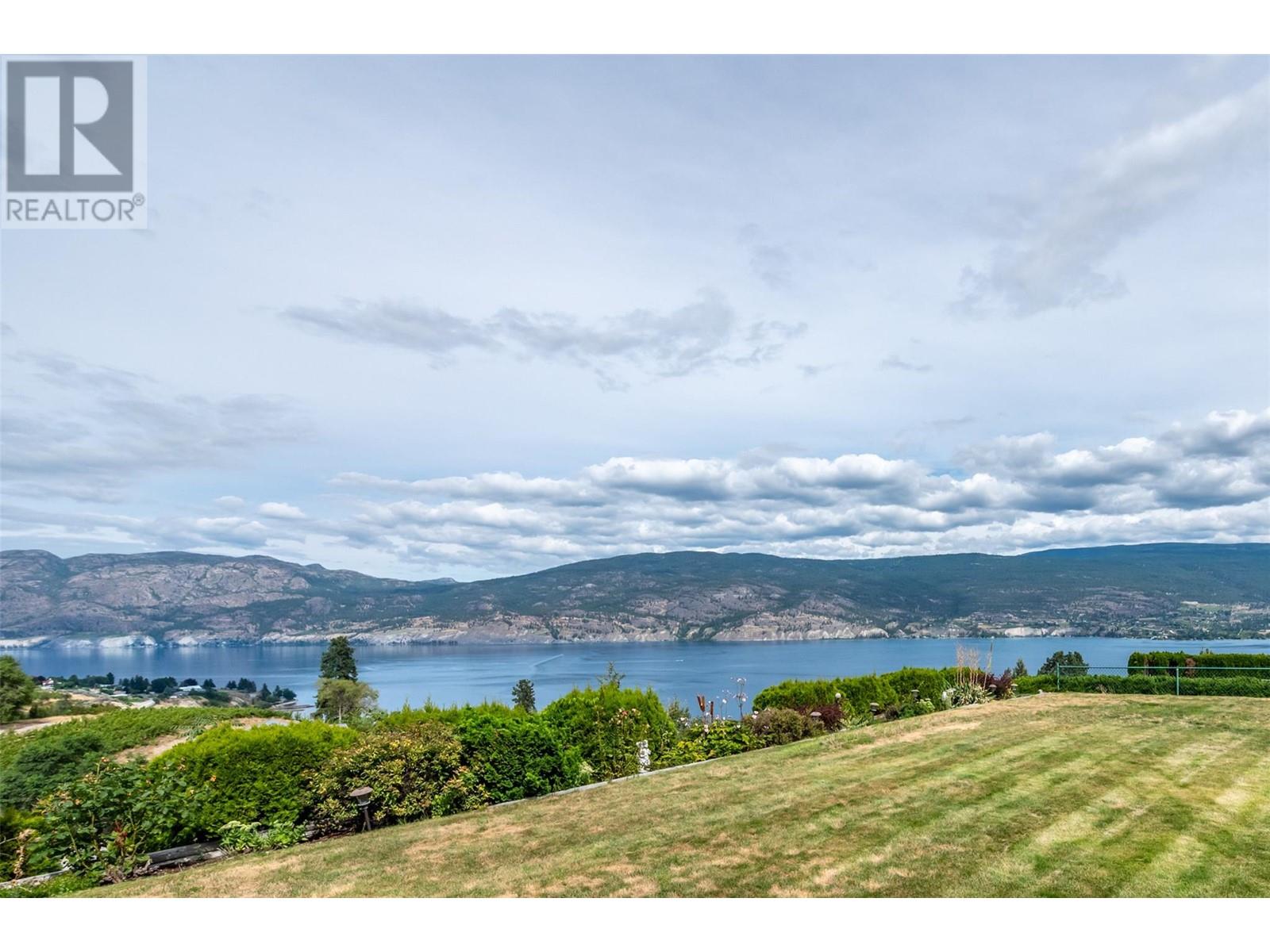 6414 Stevenson Place, Summerland, British Columbia  V0H 1Z4 - Photo 9 - 10322494