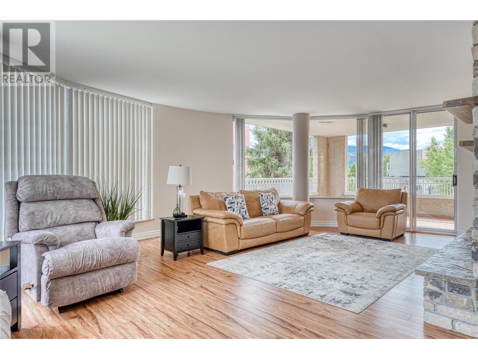 86 Lakeshore Drive Unit# 304, Penticton, British Columbia  V2A 1B5 - Photo 6 - 10322856