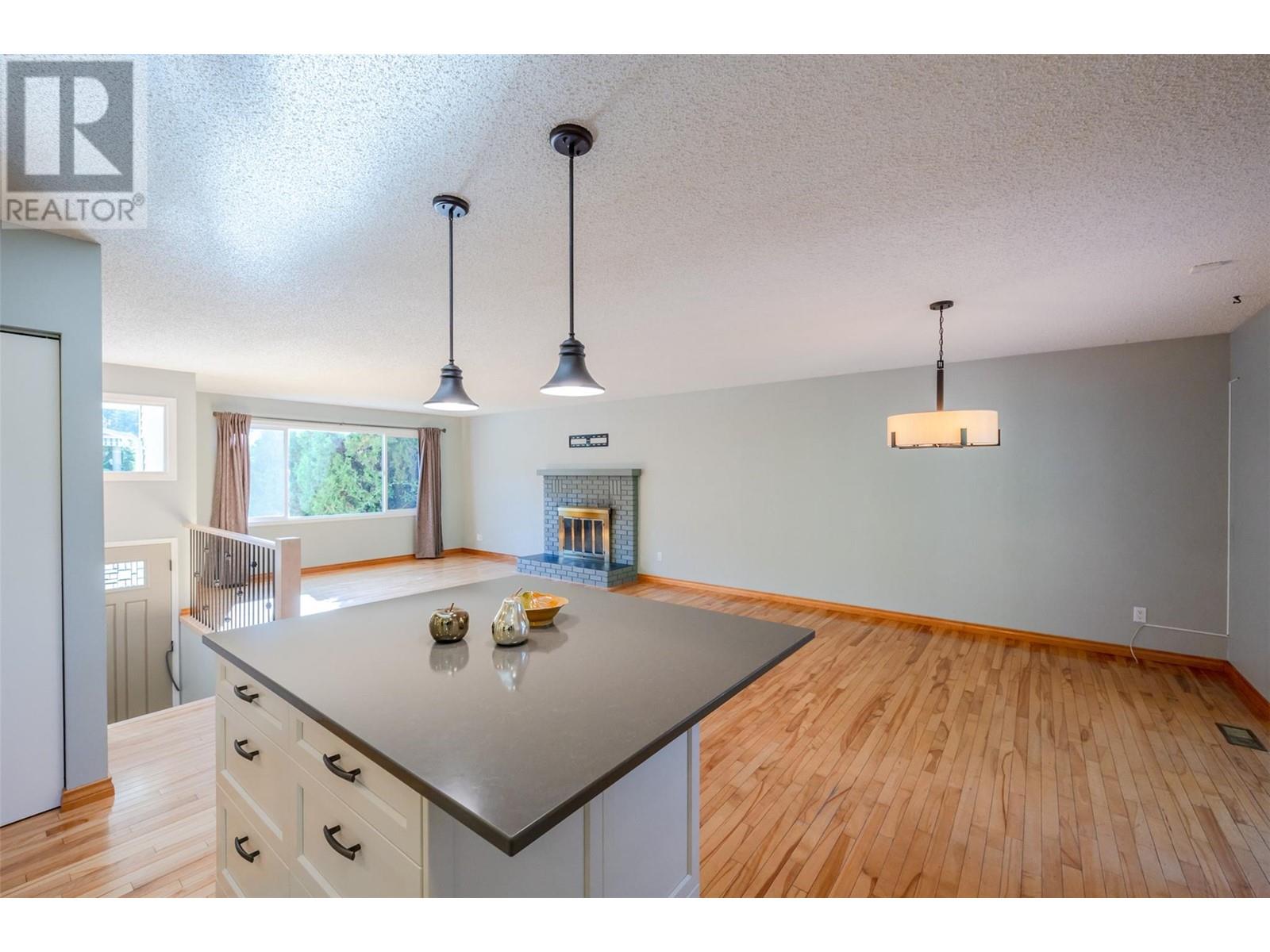 188 Forestbrook Place, Penticton, British Columbia  V2A 7B9 - Photo 6 - 10323018