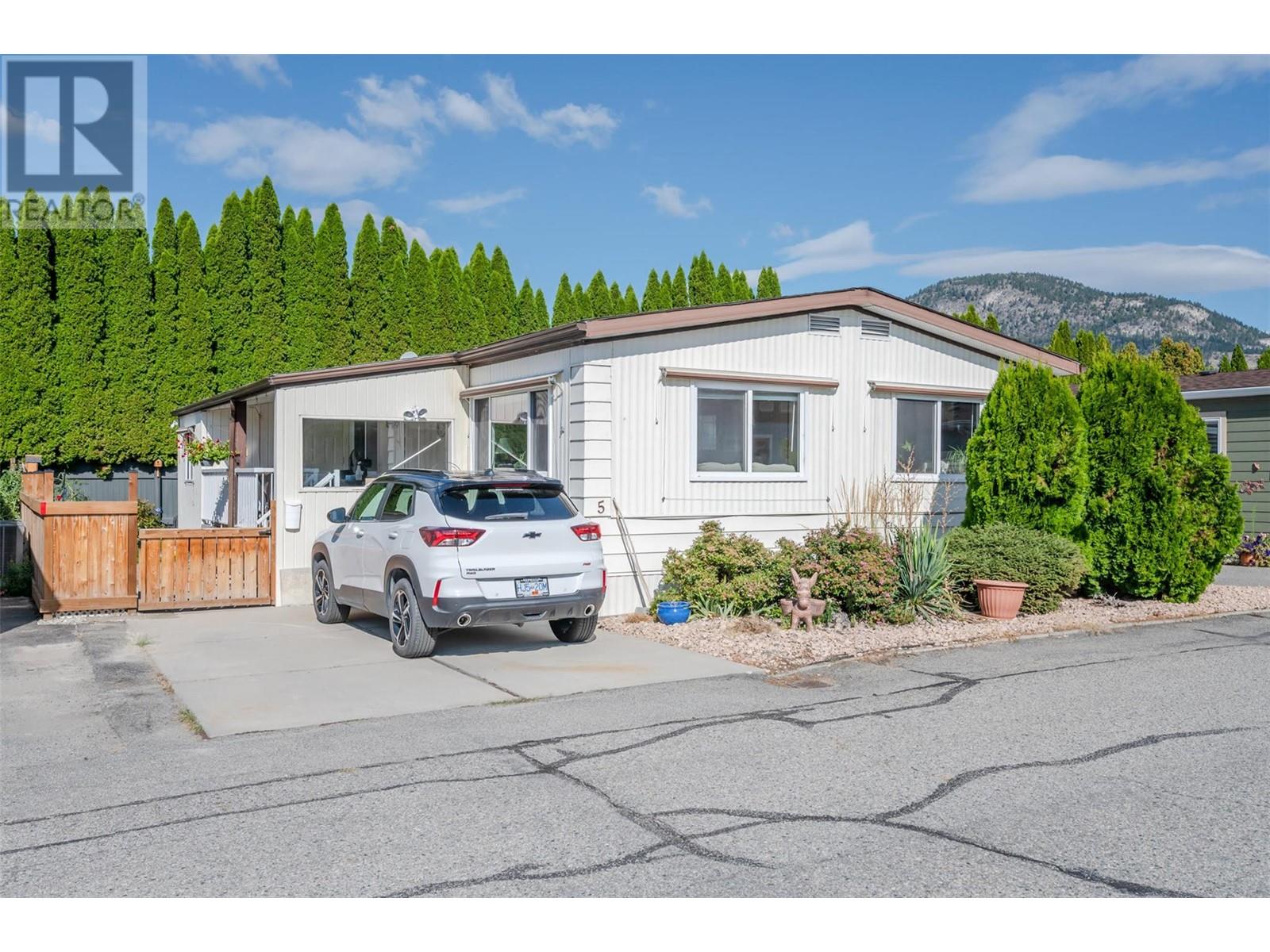 999 Burnaby Avenue Unit# 5, Penticton, British Columbia  V2A 1G7 - Photo 1 - 10323002