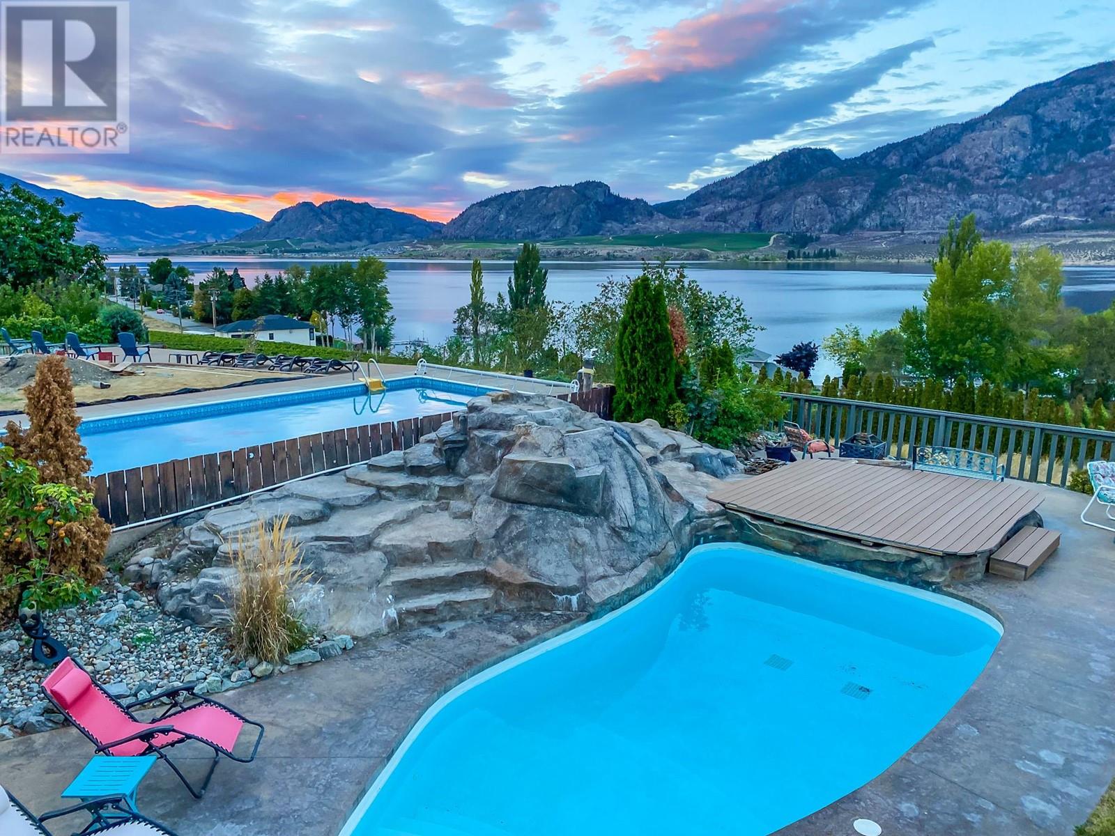 10015 87th Street, Osoyoos, British Columbia  V0H 1V2 - Photo 1 - 10322717