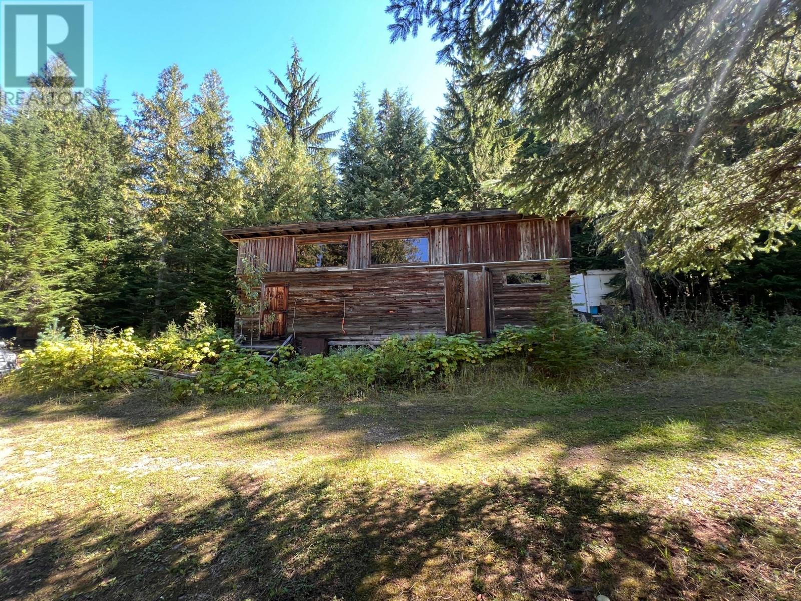 8479 Red Mountain Road, Silverton, British Columbia  V0G 2B0 - Photo 19 - 2479319