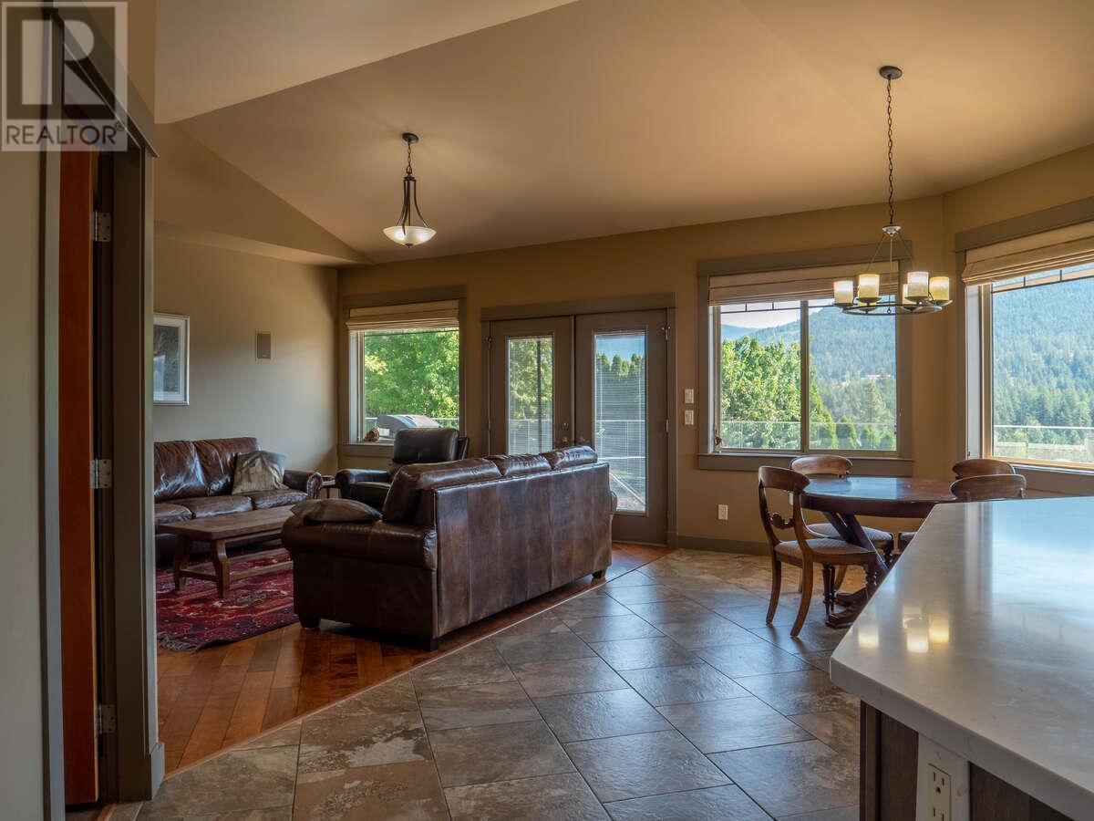 1460 Copper Mountain Court, Vernon, British Columbia  V1B 3Y7 - Photo 12 - 10323277