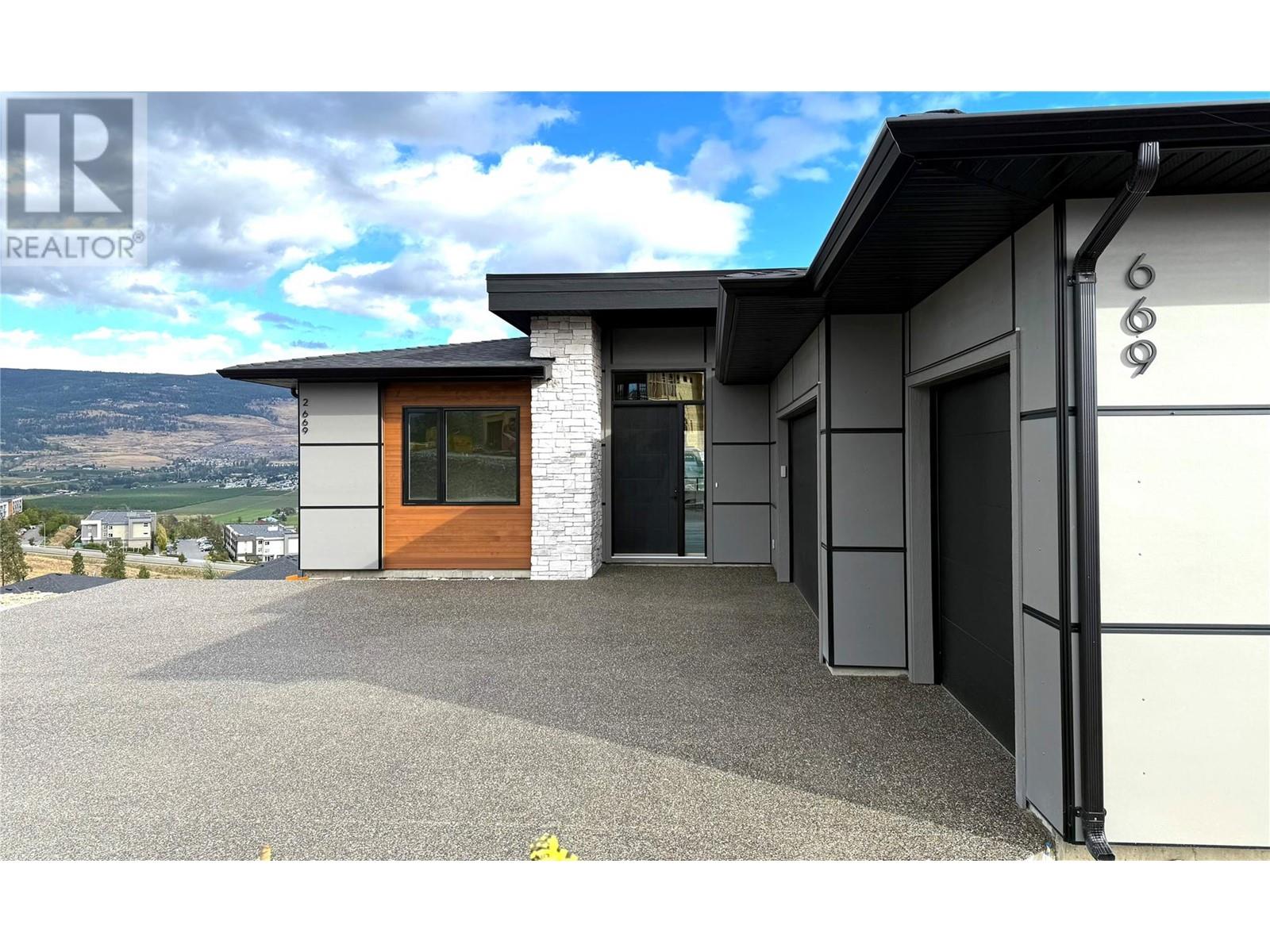 669 Carleton Street, Kelowna, British Columbia  V1V 0A8 - Photo 3 - 10322866