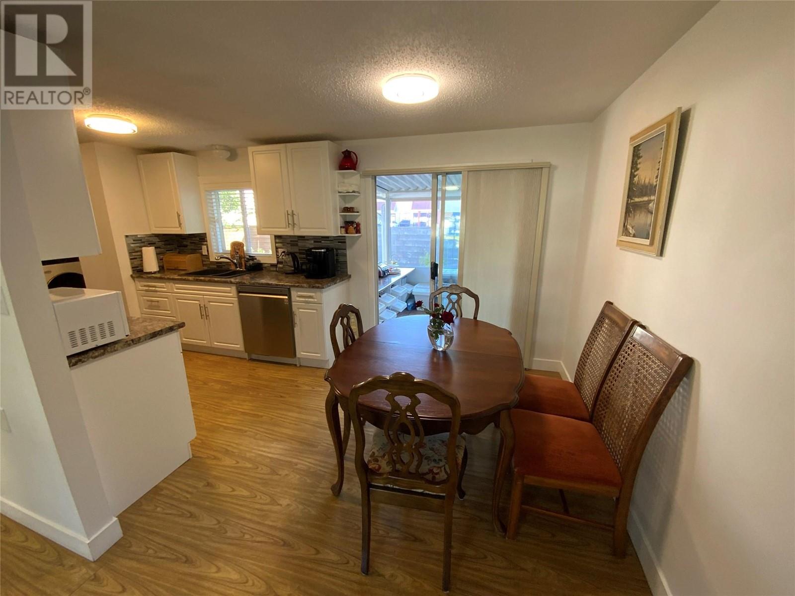 1712 Atkinson Street, Penticton, British Columbia  V2A 7M6 - Photo 6 - 10323384