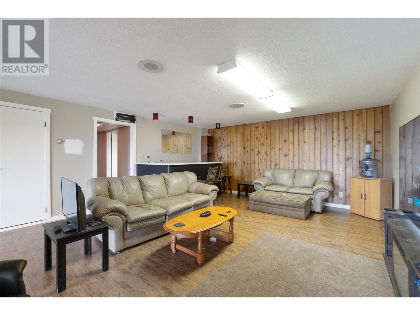 6441 40 Street, Salmon Arm, British Columbia  V1E 3A5 - Photo 45 - 10323414