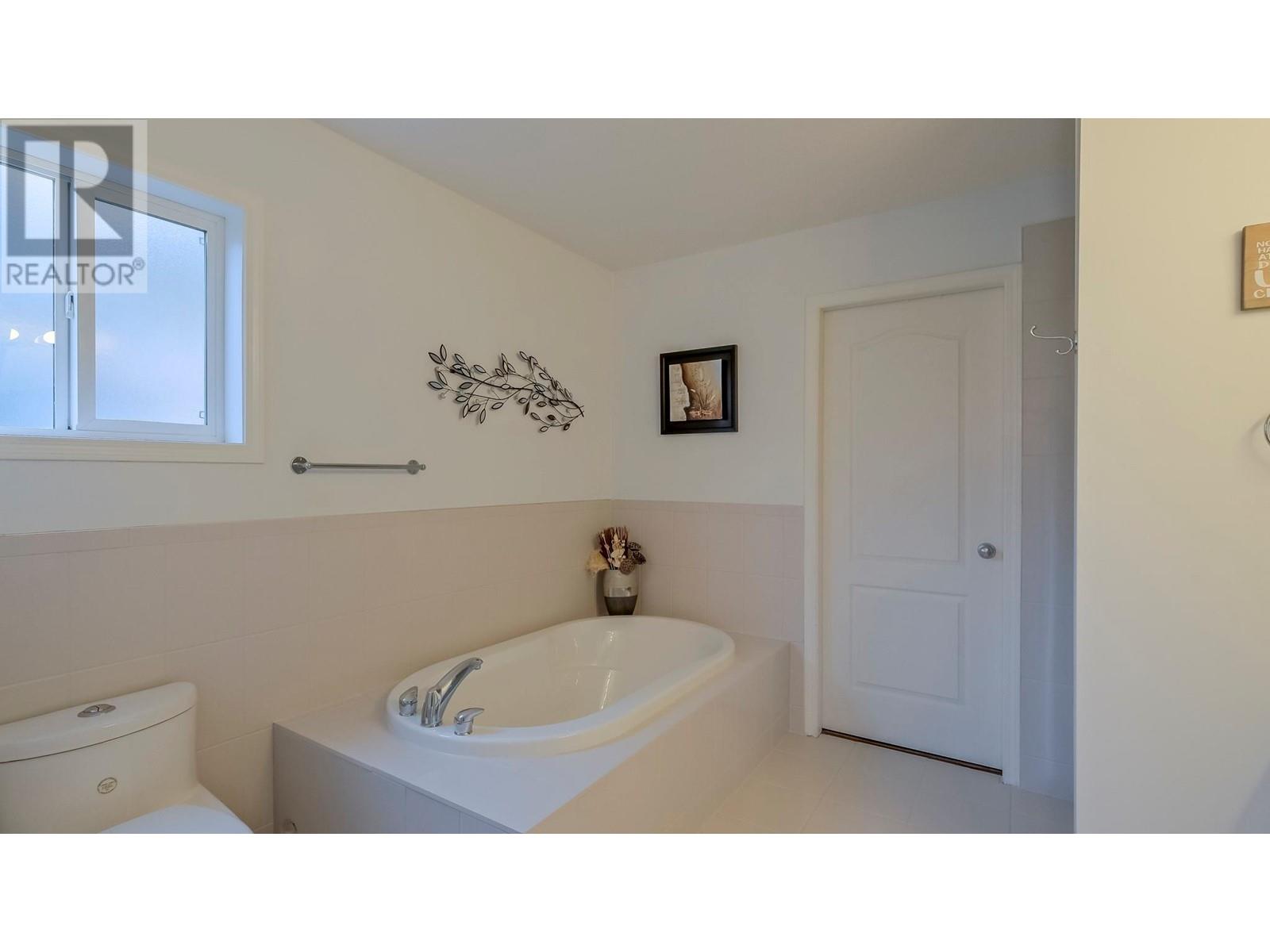 3256 Merlot Court, West Kelowna, British Columbia  V4T 2W7 - Photo 21 - 10323475