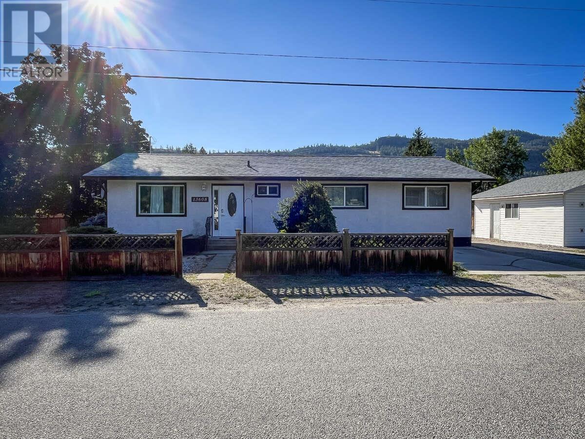 13608 Rumball Avenue, Summerland, British Columbia  V0E 1Z0 - Photo 1 - 10323568