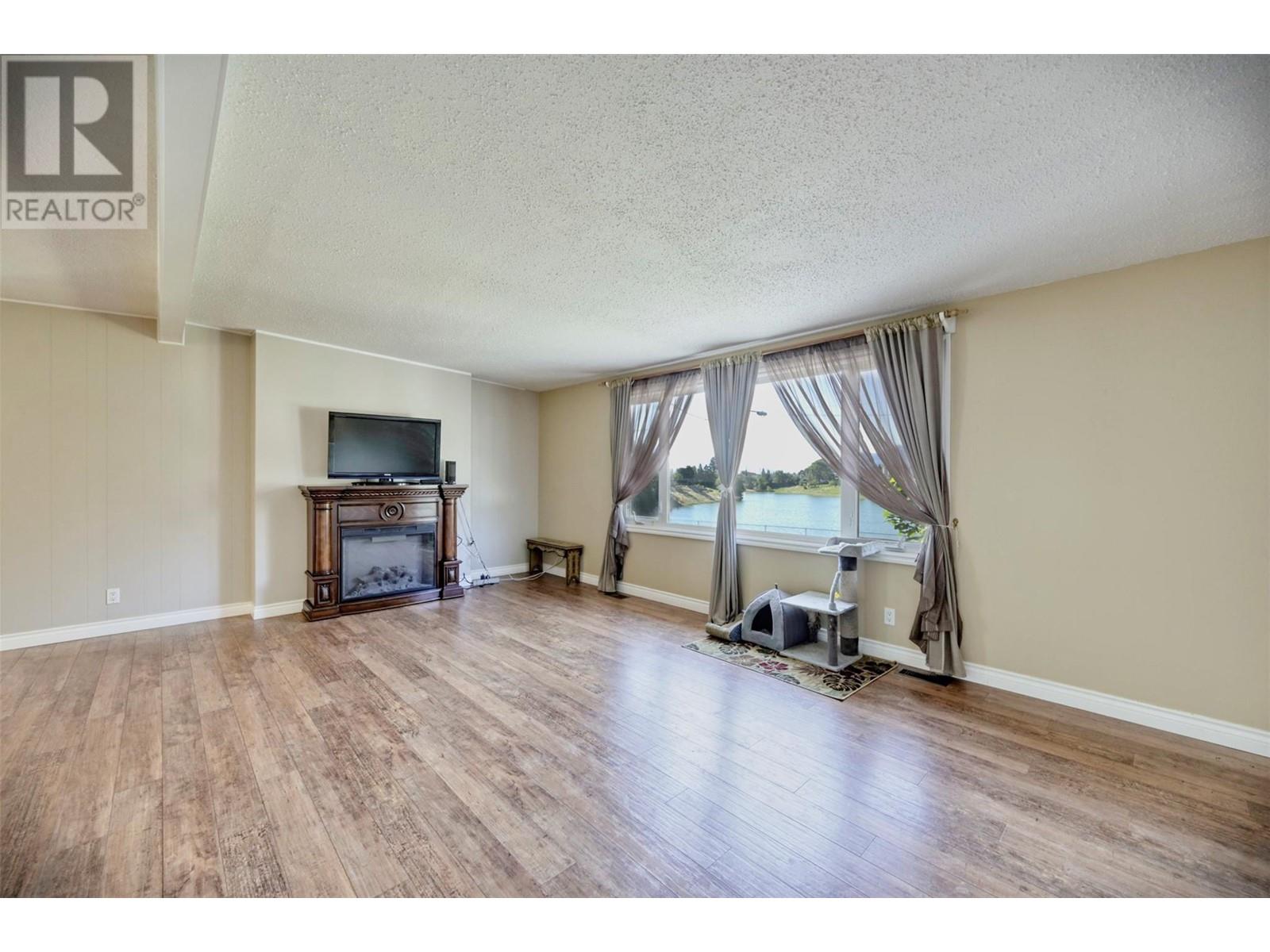 8906 Jubilee Drive, Osoyoos, British Columbia  V0H 1V2 - Photo 5 - 10323190