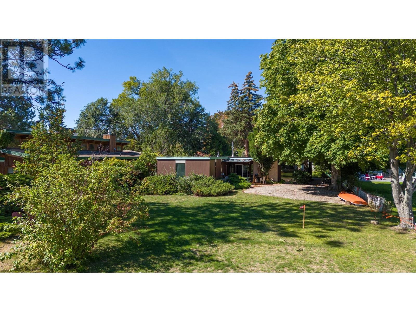 7413 Kirk Avenue, Summerland, British Columbia  V0H 1Z9 - Photo 2 - 10323390