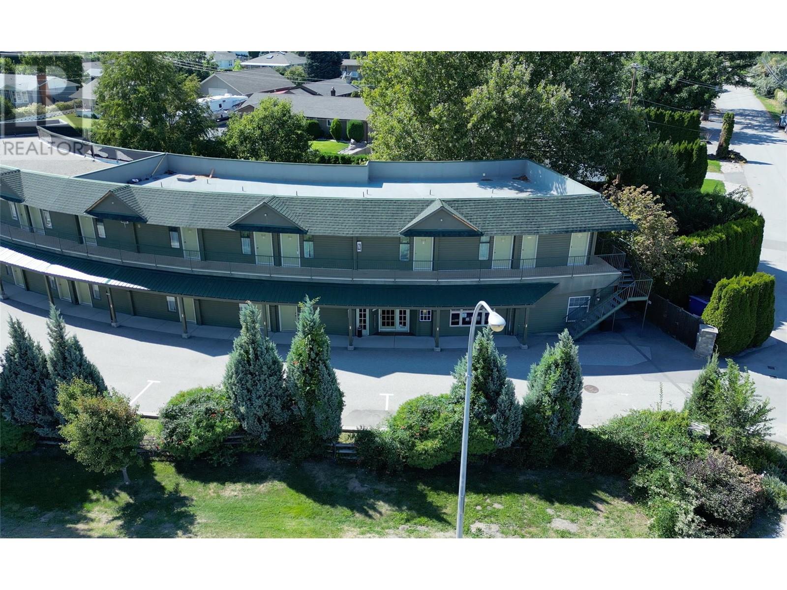 2107 Tait Street, Summerland, British Columbia  V0H 1Z4 - Photo 3 - 10322980