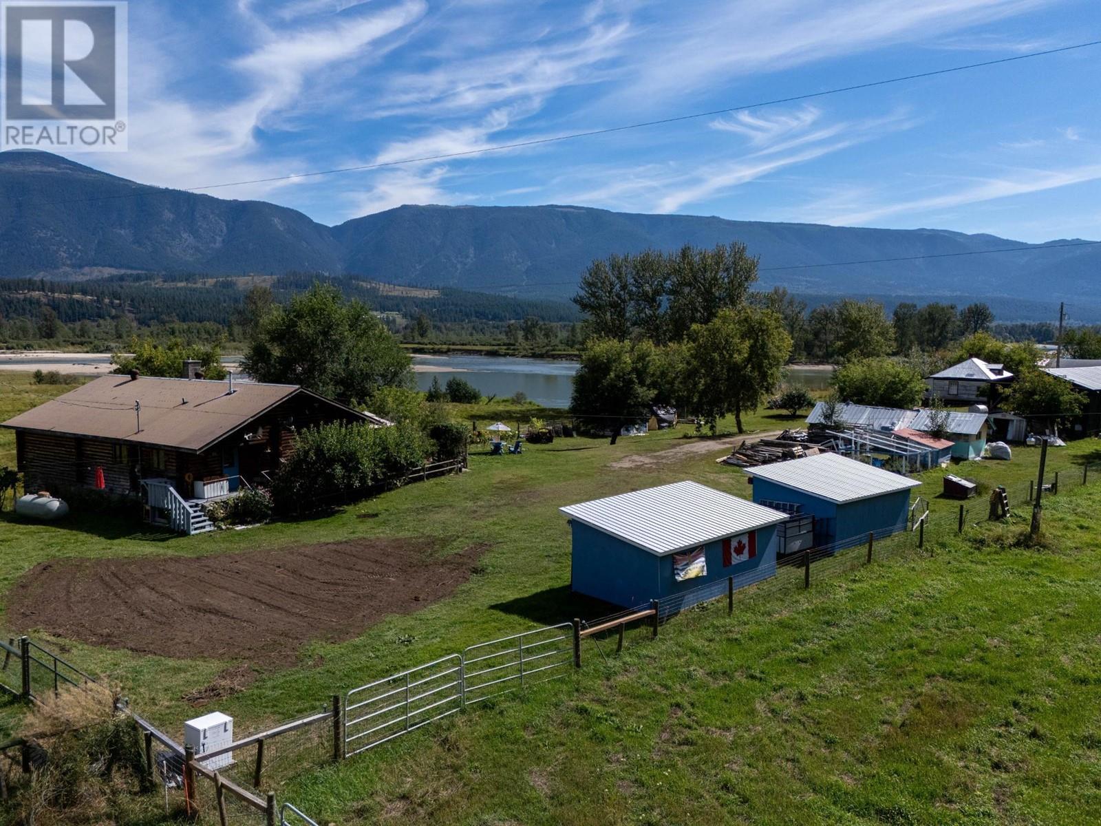 8572 Yellowhead  S Highway, Little Fort, British Columbia  V0E 2C0 - Photo 46 - 180816