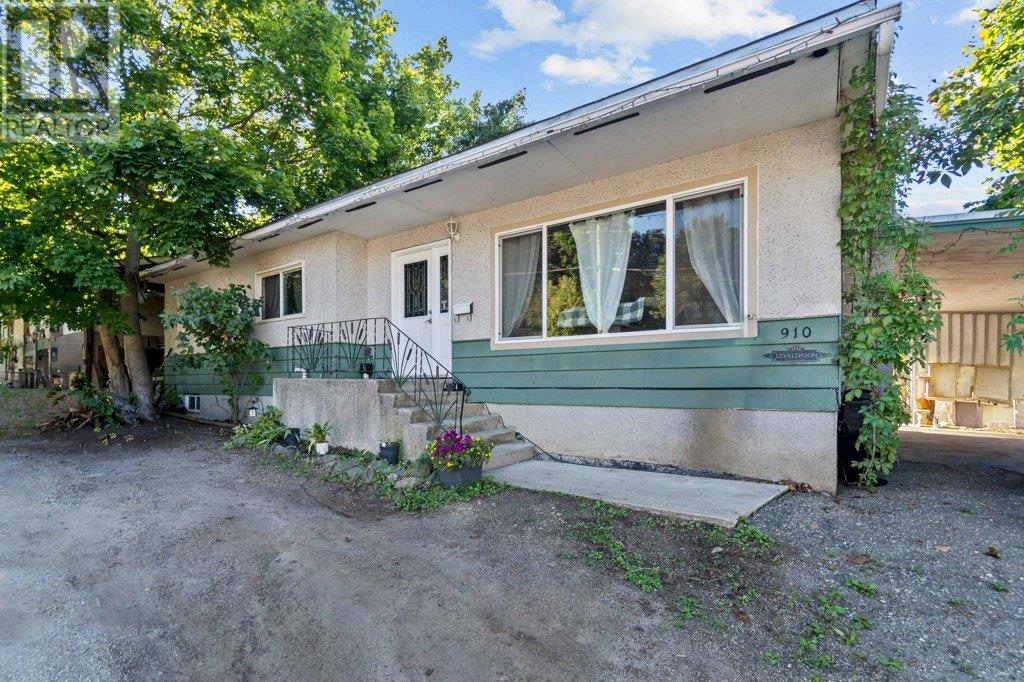 910 Okanagan Avenue Se, Salmon Arm, British Columbia  V1E 1H3 - Photo 1 - 10323274