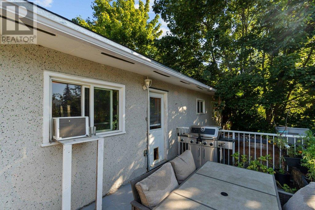 910 Okanagan Avenue Se, Salmon Arm, British Columbia  V1E 1H3 - Photo 47 - 10323274