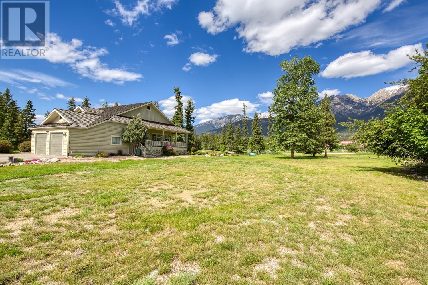 5090 Riverside Drive, Fairmont Hot Springs, British Columbia  V0B 1L1 - Photo 44 - 2479476