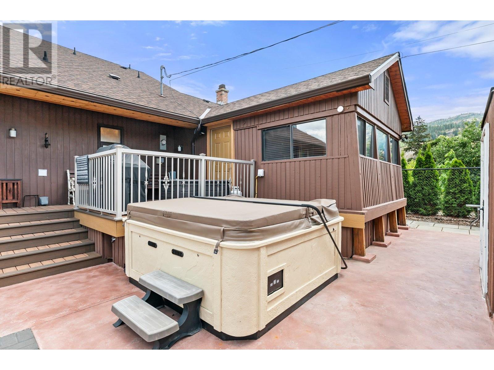 146 Yorkton Avenue, Penticton, British Columbia  V2A 3V2 - Photo 27 - 10323761