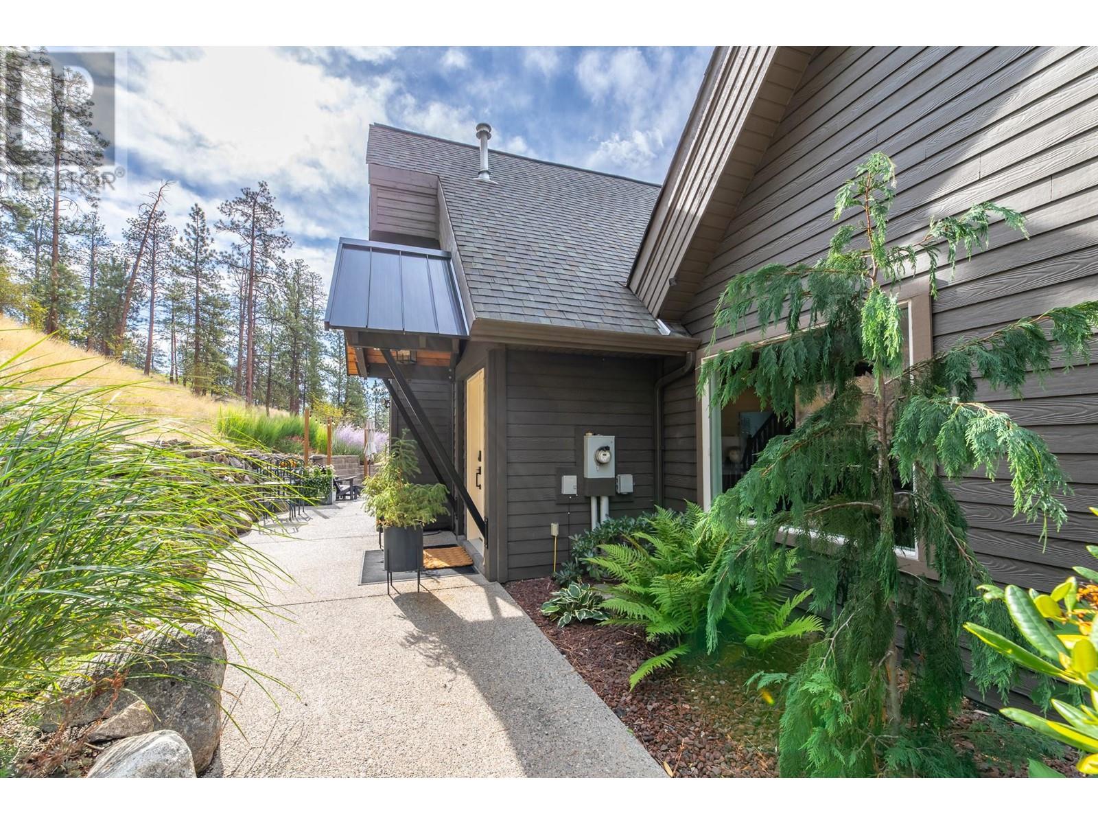 12019 Morrow Avenue, Summerland, British Columbia  V0H 1Z8 - Photo 3 - 10323828