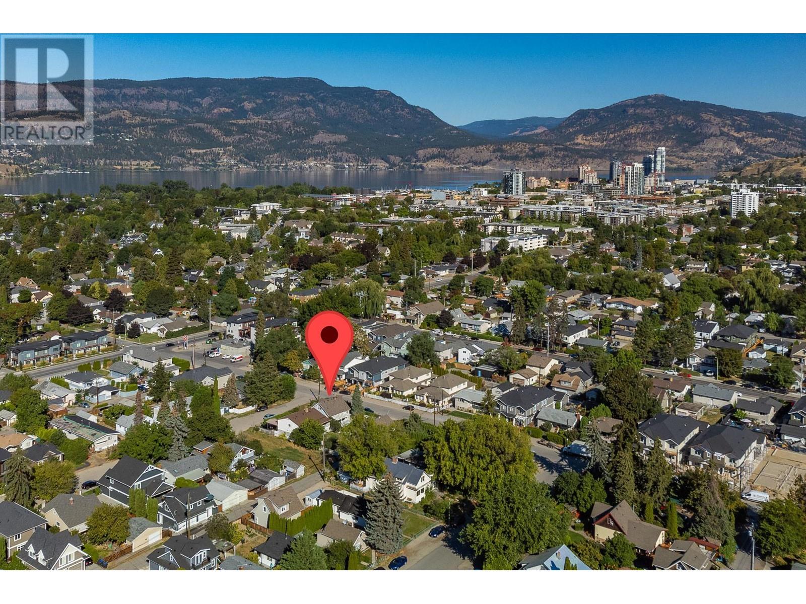 2161 Woodlawn Street, Kelowna, British Columbia  V1Y 2T1 - Photo 3 - 10323789