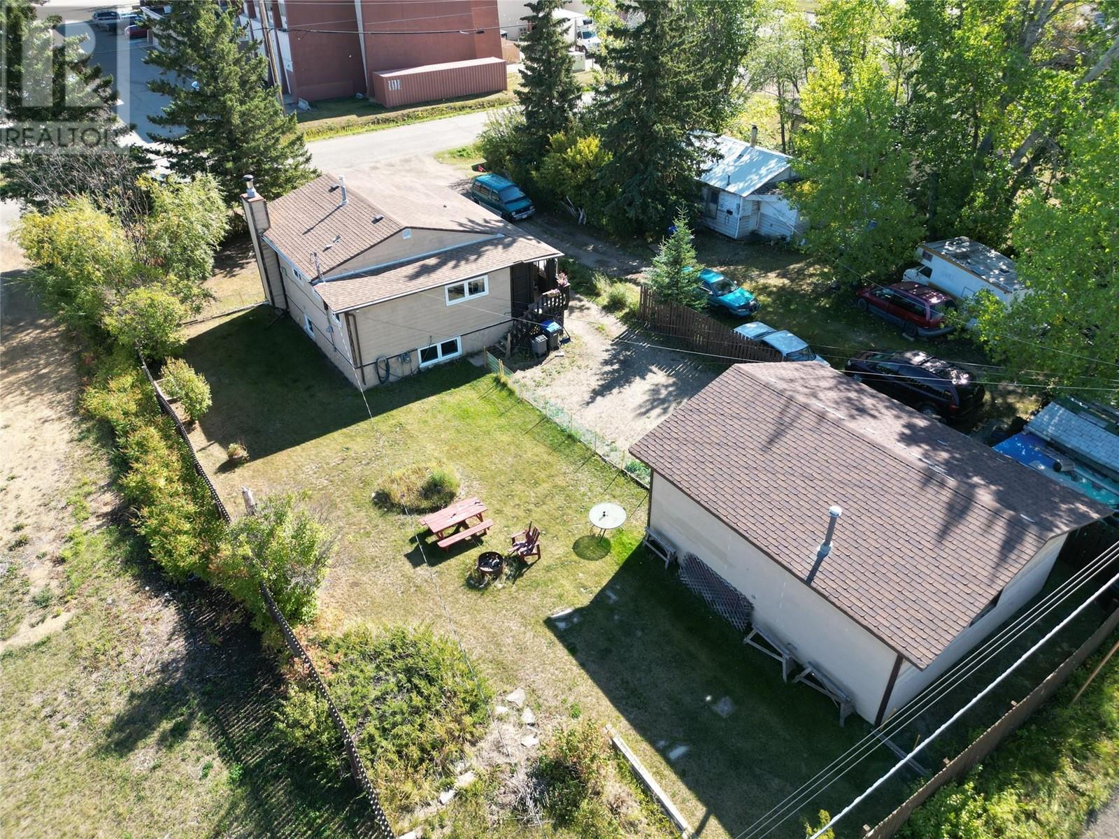 11609 9 Street, Dawson Creek, British Columbia  V1G 3S8 - Photo 3 - 10323949