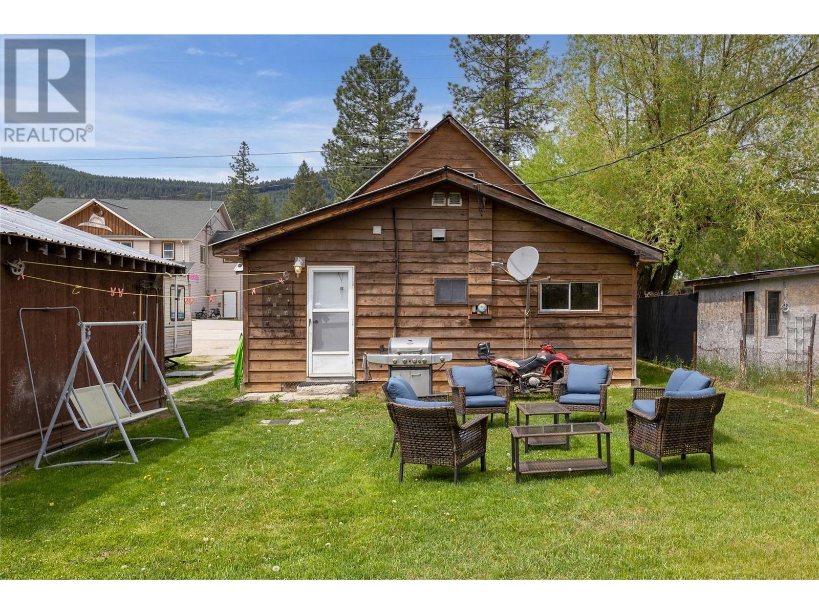 5836 33 Highway, Beaverdell, British Columbia  V0H 1A0 - Photo 10 - 10324008