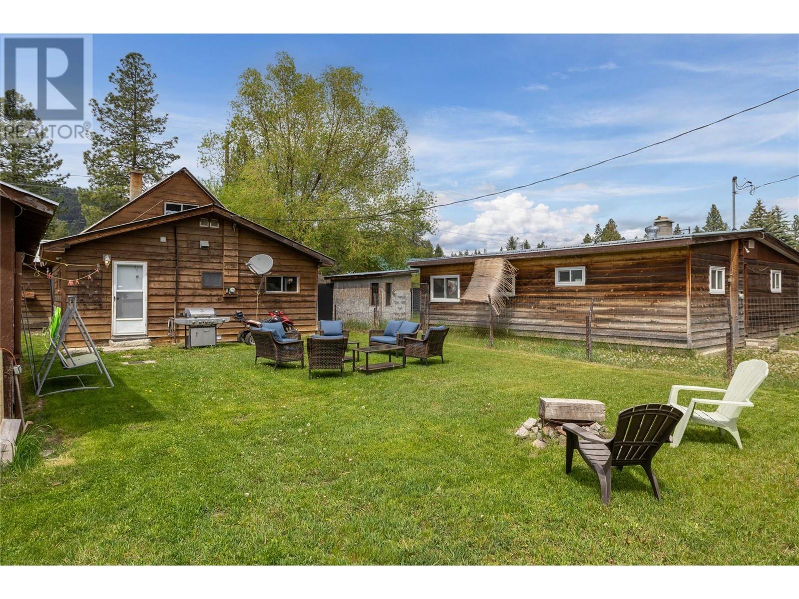 5836 33 Highway, Beaverdell, British Columbia  V0H 1A0 - Photo 9 - 10324008