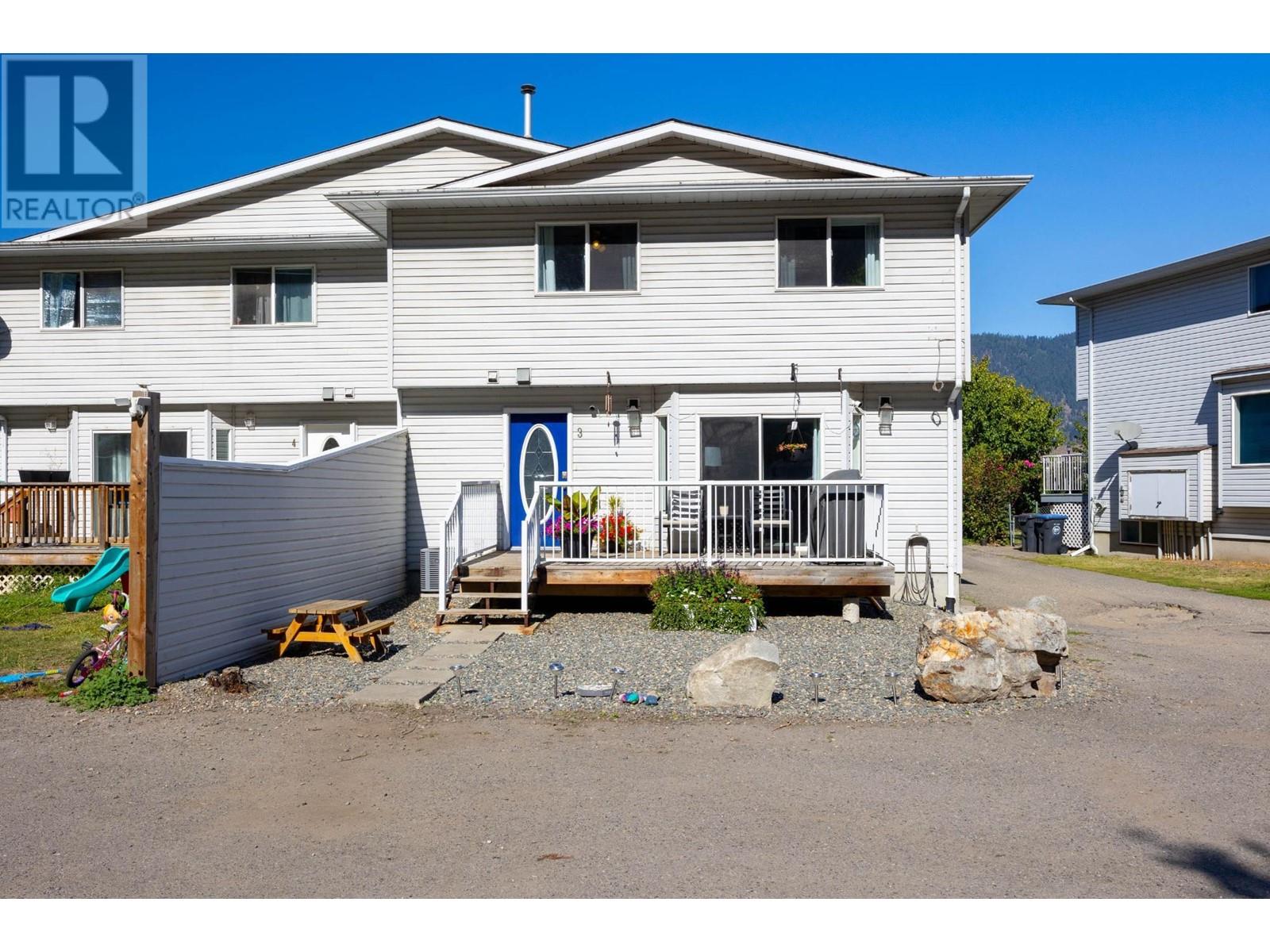 233 Brooke Drive Unit# 3, Chase, British Columbia  V0E 1M0 - Photo 4 - 180862