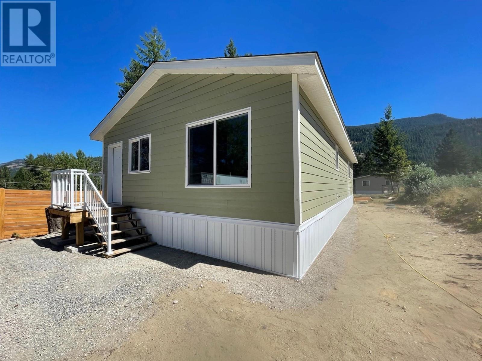 1616 Benniger Road, Christina Lake, British Columbia  V0H 1E0 - Photo 1 - 2479531