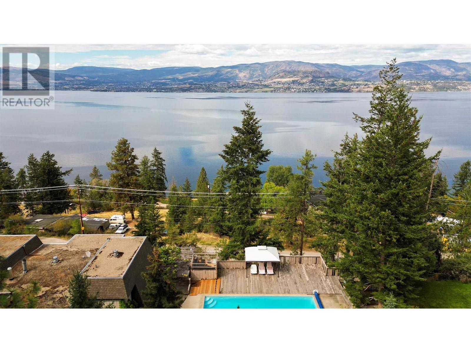 402 Viewcrest Road, Kelowna, British Columbia  V1W 4J8 - Photo 4 - 10324158