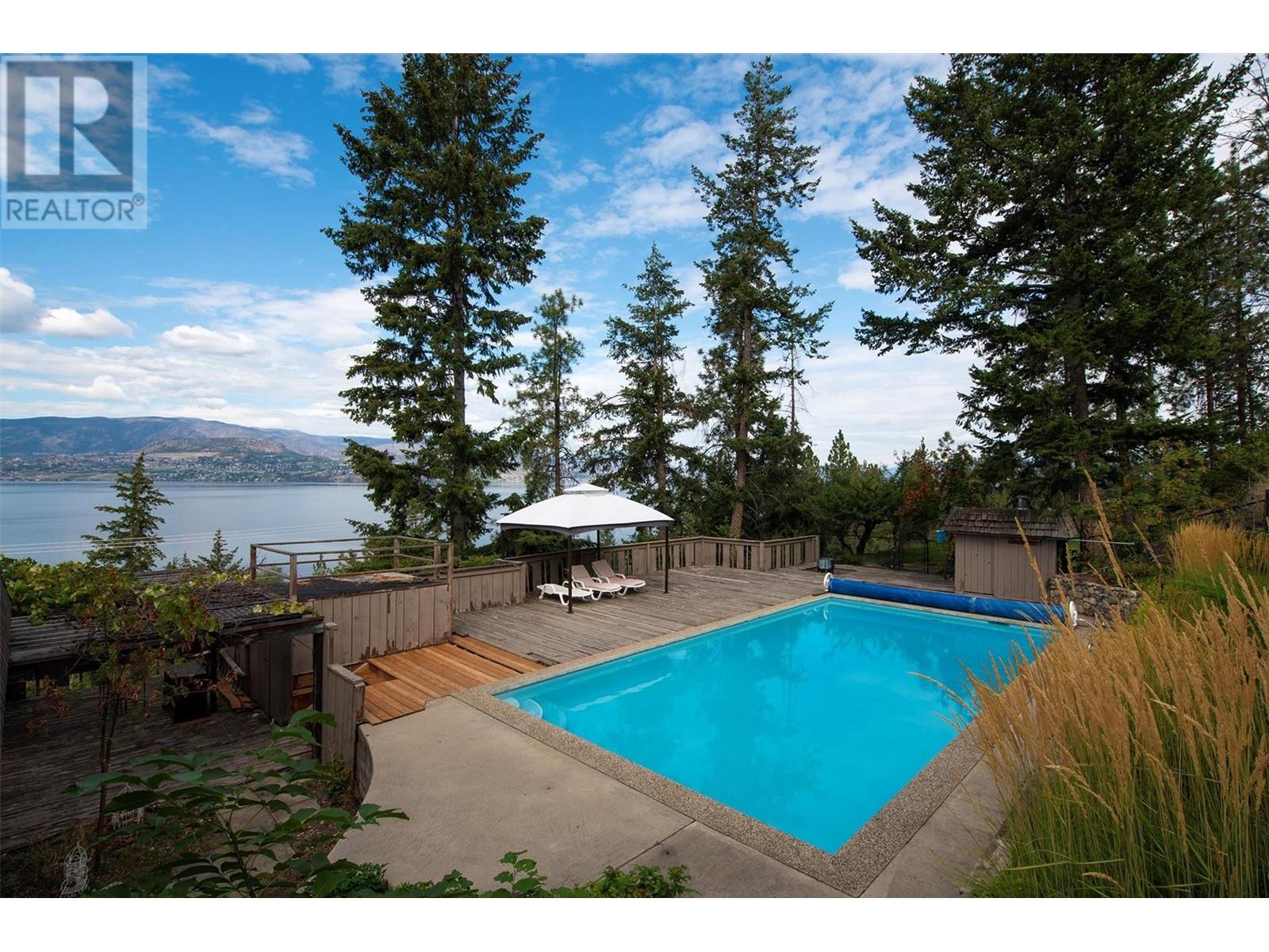 402 Viewcrest Road, Kelowna, British Columbia  V1W 4J8 - Photo 42 - 10324158