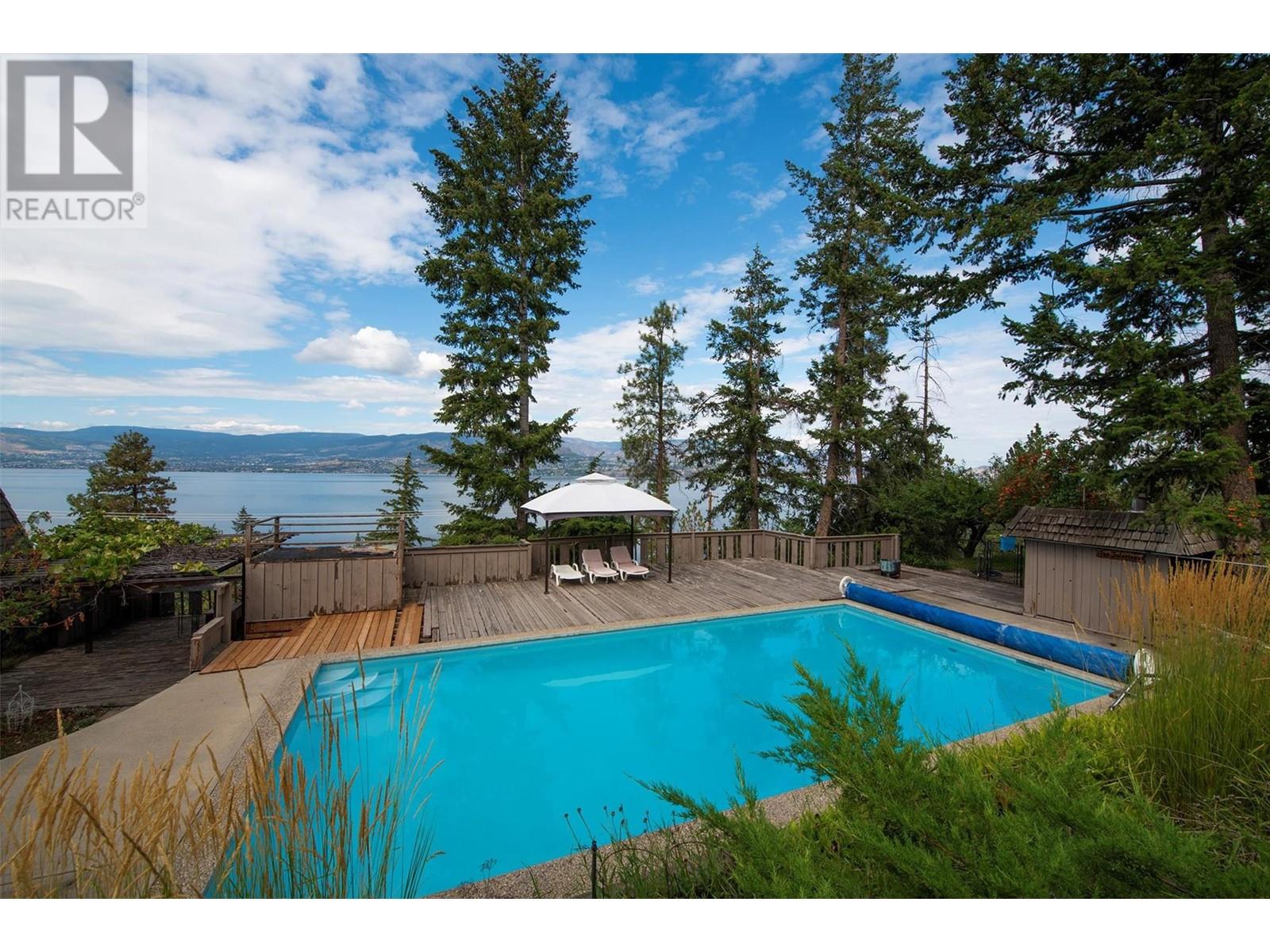 402 Viewcrest Road, Kelowna, British Columbia  V1W 4J8 - Photo 43 - 10324158