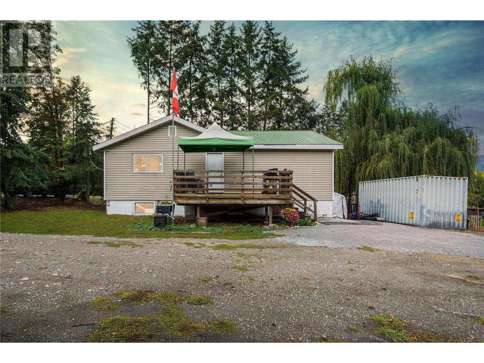 4132 Crozier Road, Spallumcheen, British Columbia  V0E 1B6 - Photo 2 - 10323909