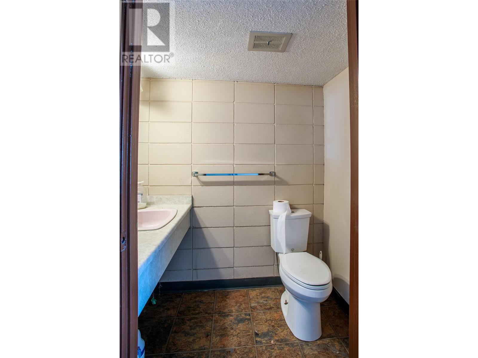 2808 48th Avenue Unit# B, Vernon, British Columbia  V1T 3R4 - Photo 8 - 10324259