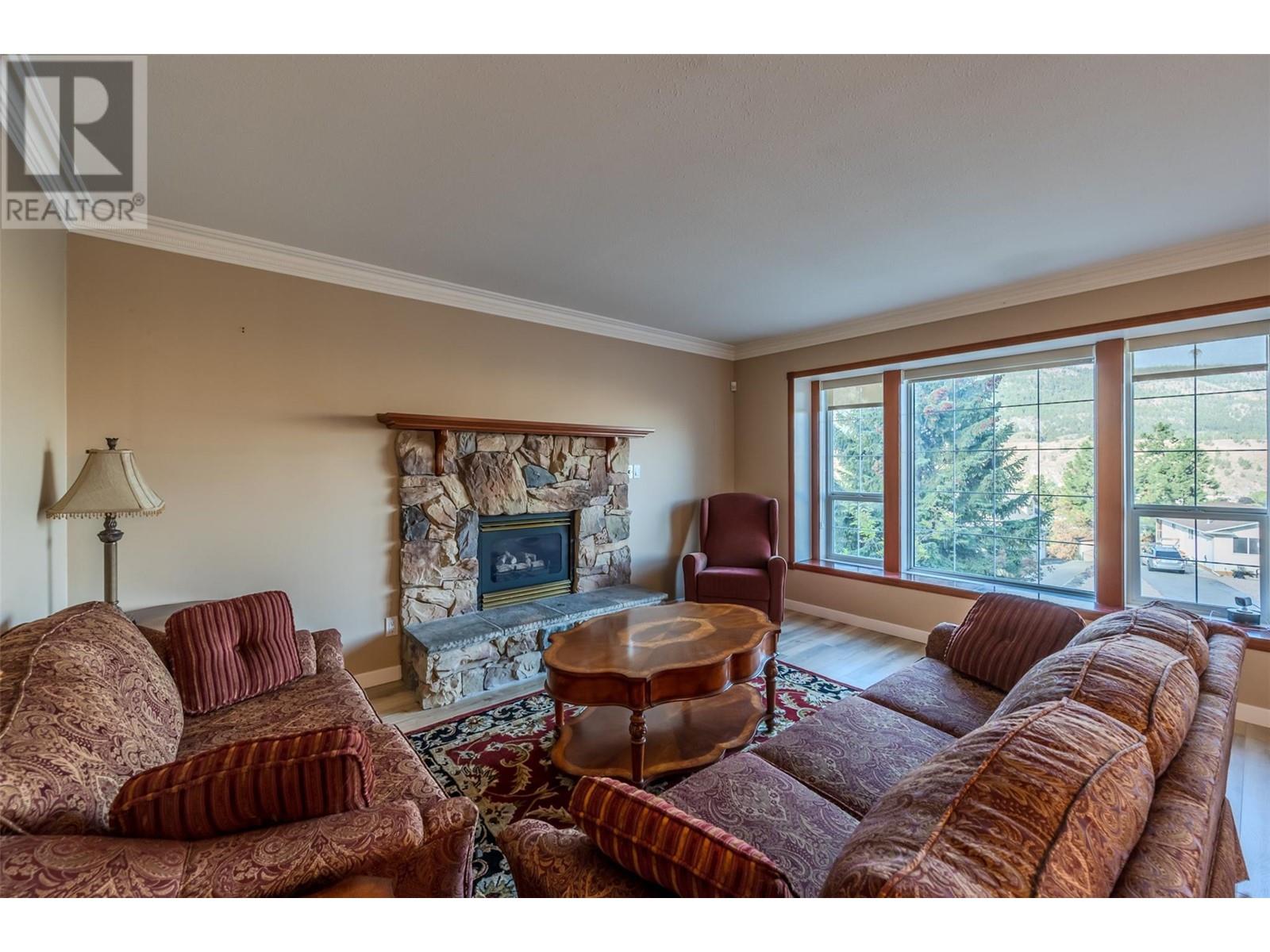 981 Peachcliff Drive, Okanagan Falls, British Columbia  V0H 1R1 - Photo 2 - 10324291