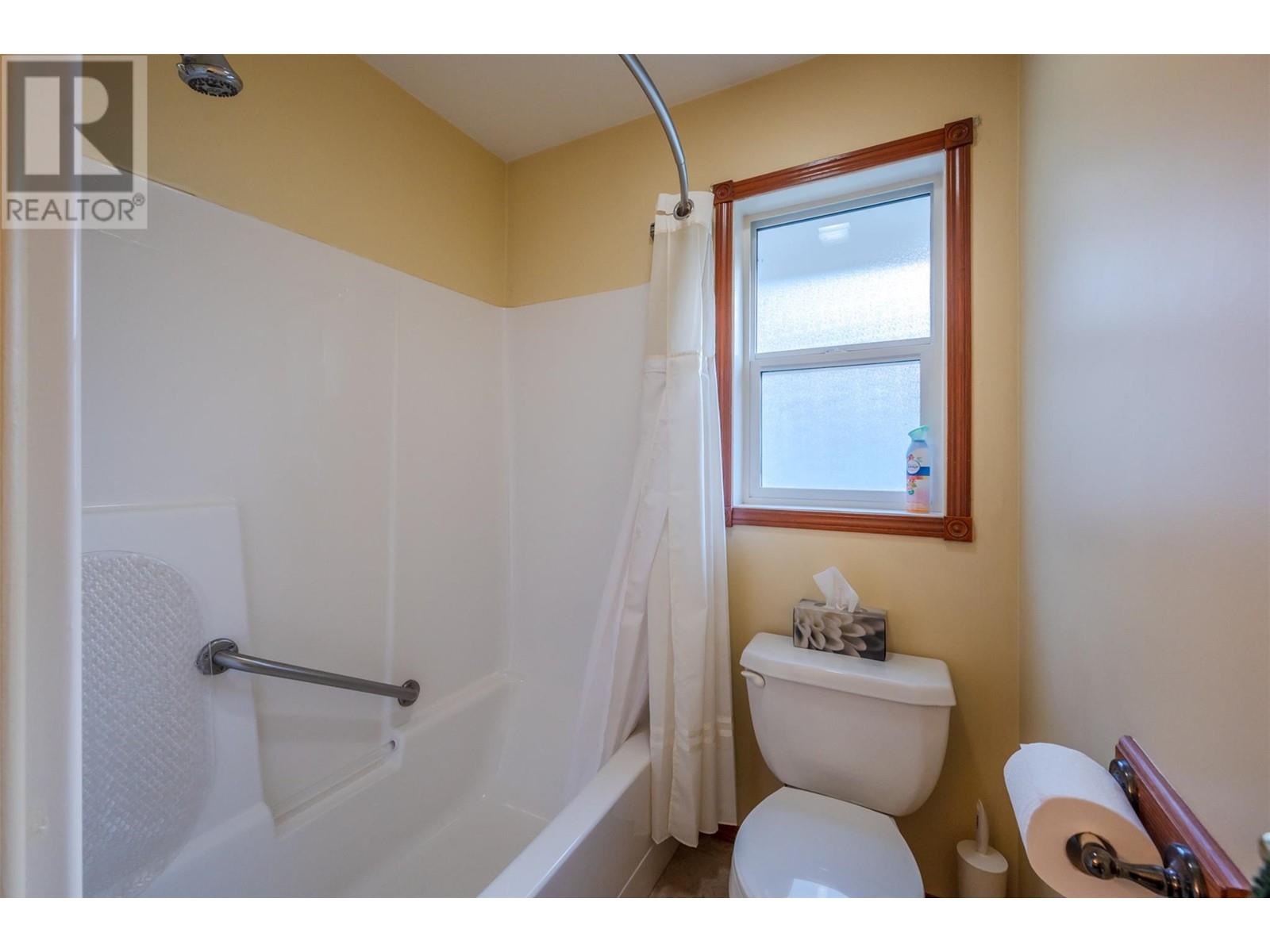 981 Peachcliff Drive, Okanagan Falls, British Columbia  V0H 1R1 - Photo 26 - 10324291