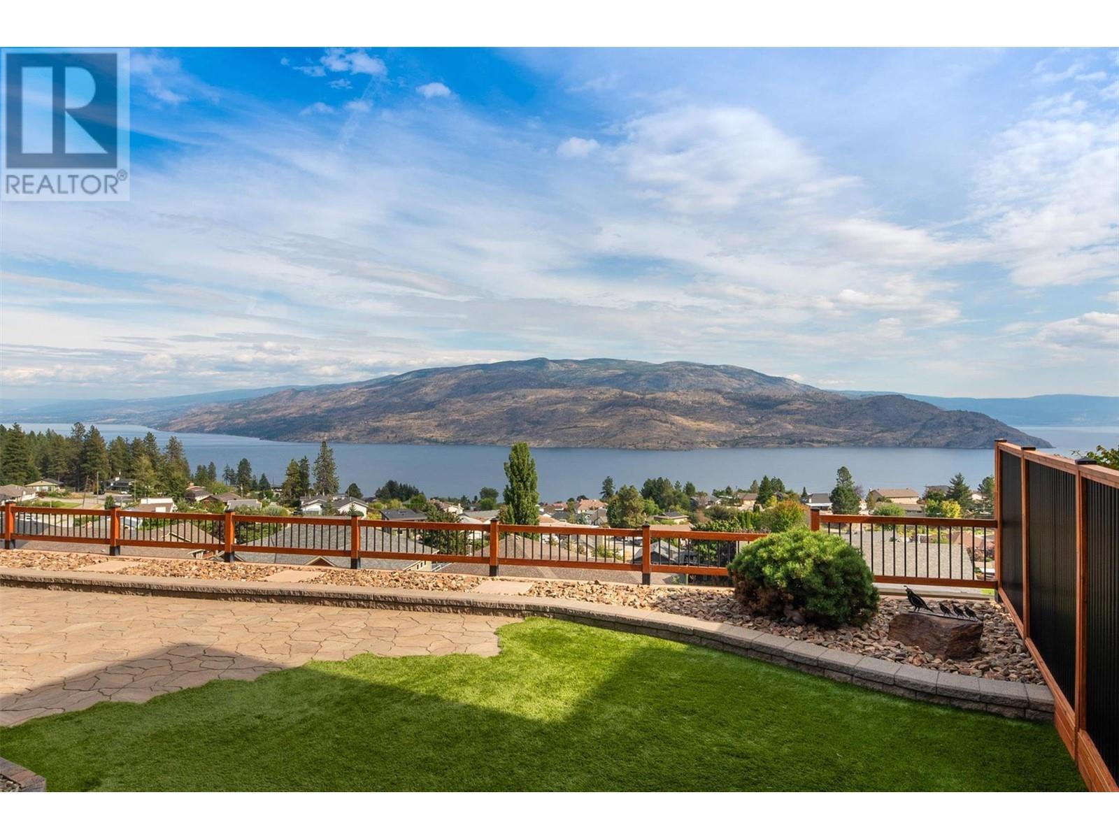 6127 Seymoure Lane, Peachland, British Columbia  V0H 1X4 - Photo 1 - 10323983