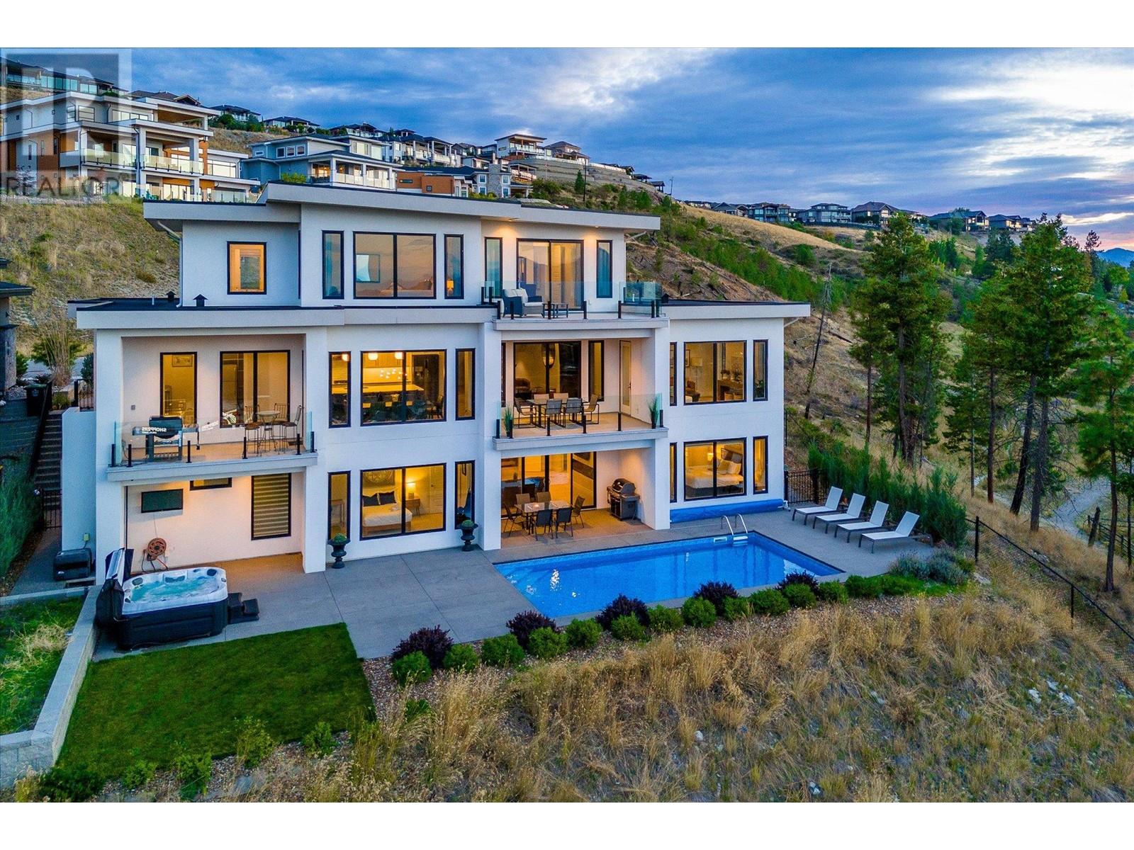 980 Ledgeview Court, Kelowna, British Columbia  V1W 5M6 - Photo 2 - 10324276