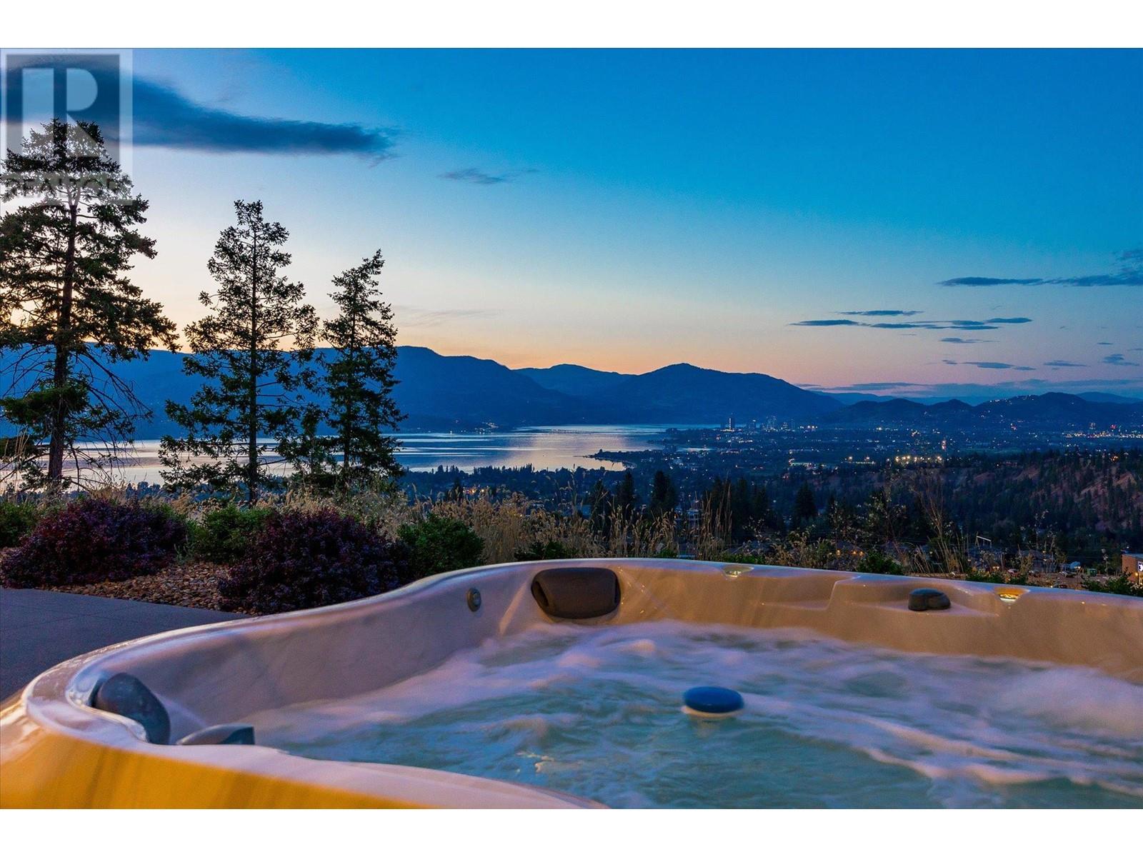 980 Ledgeview Court, Kelowna, British Columbia  V1W 5M6 - Photo 3 - 10324276