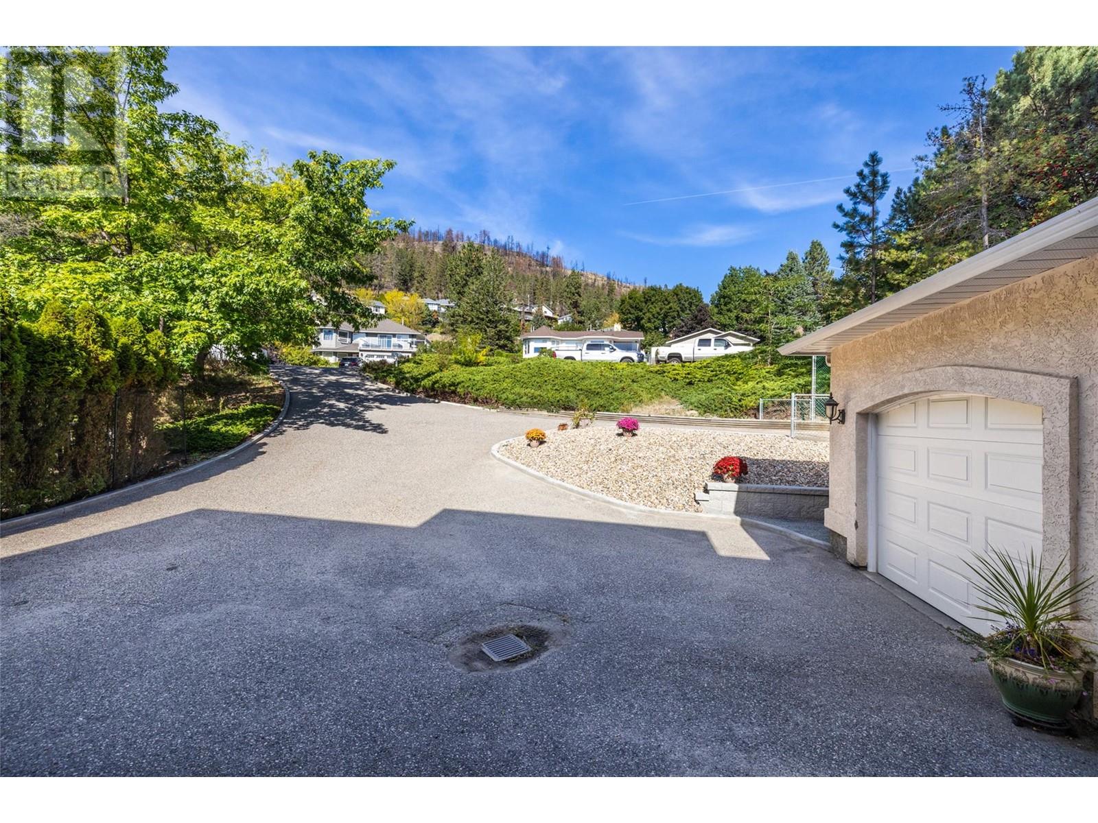 1015 Guest Road, West Kelowna, British Columbia  V1Z 3L2 - Photo 6 - 10323985