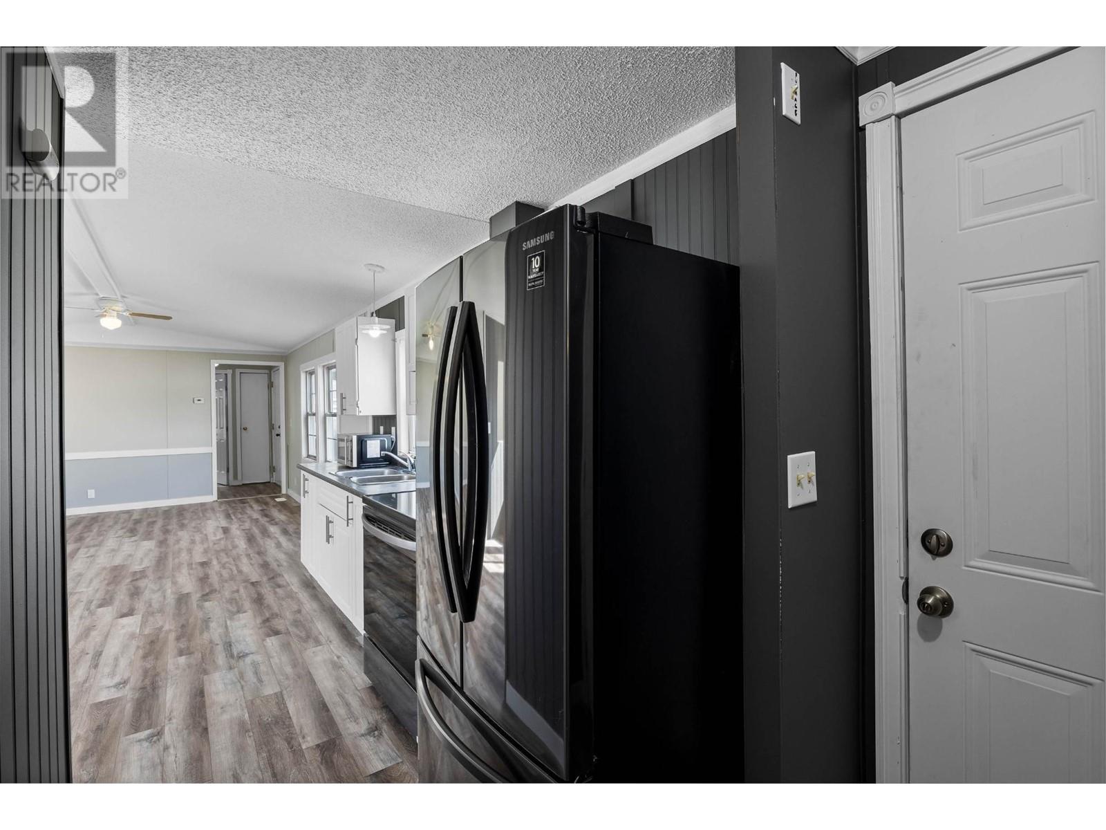 1401 Nicola Avenue Unit# 8, Merritt, British Columbia  V1K 1B8 - Photo 5 - 181035